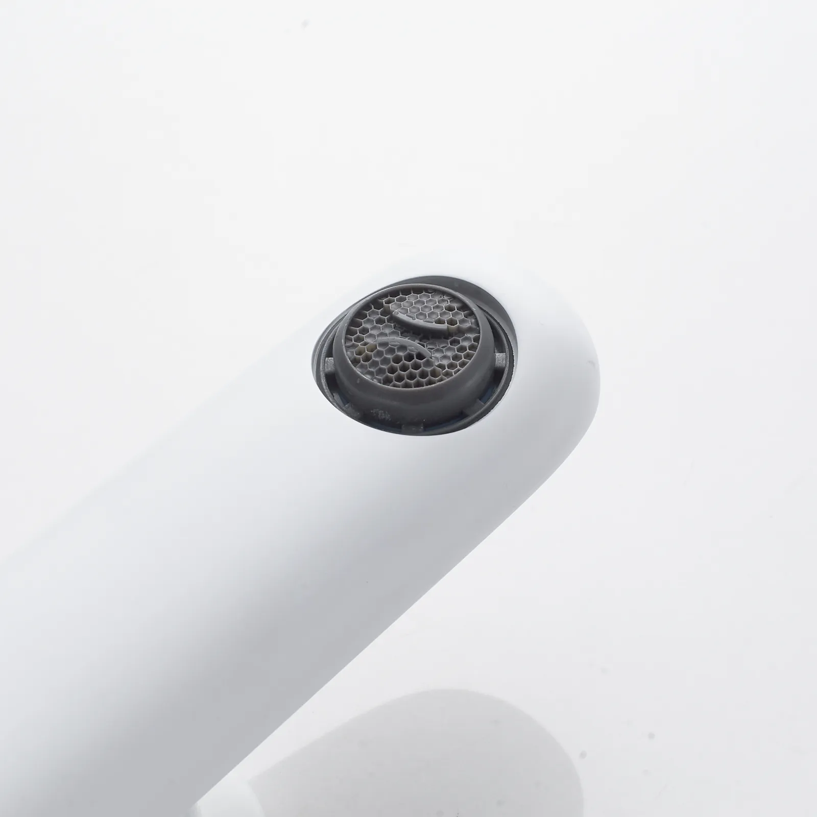 Смеситель для раковины Shevanik S4701C, белый