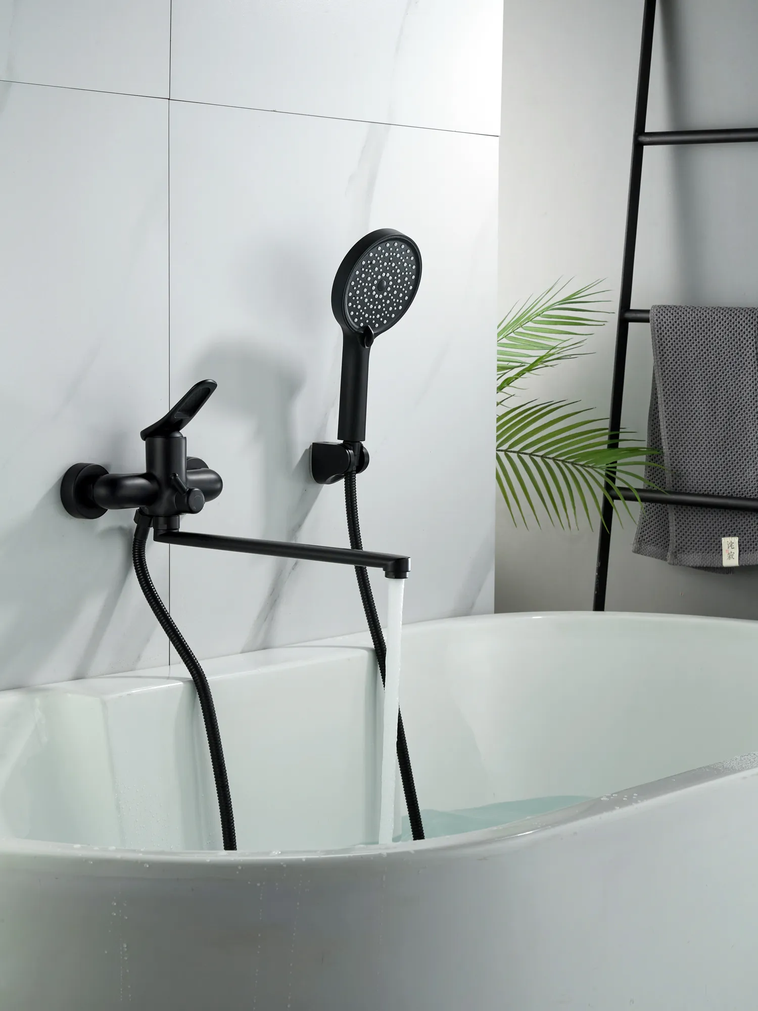 Смеситель для ванны Shevanik S4722H, черный