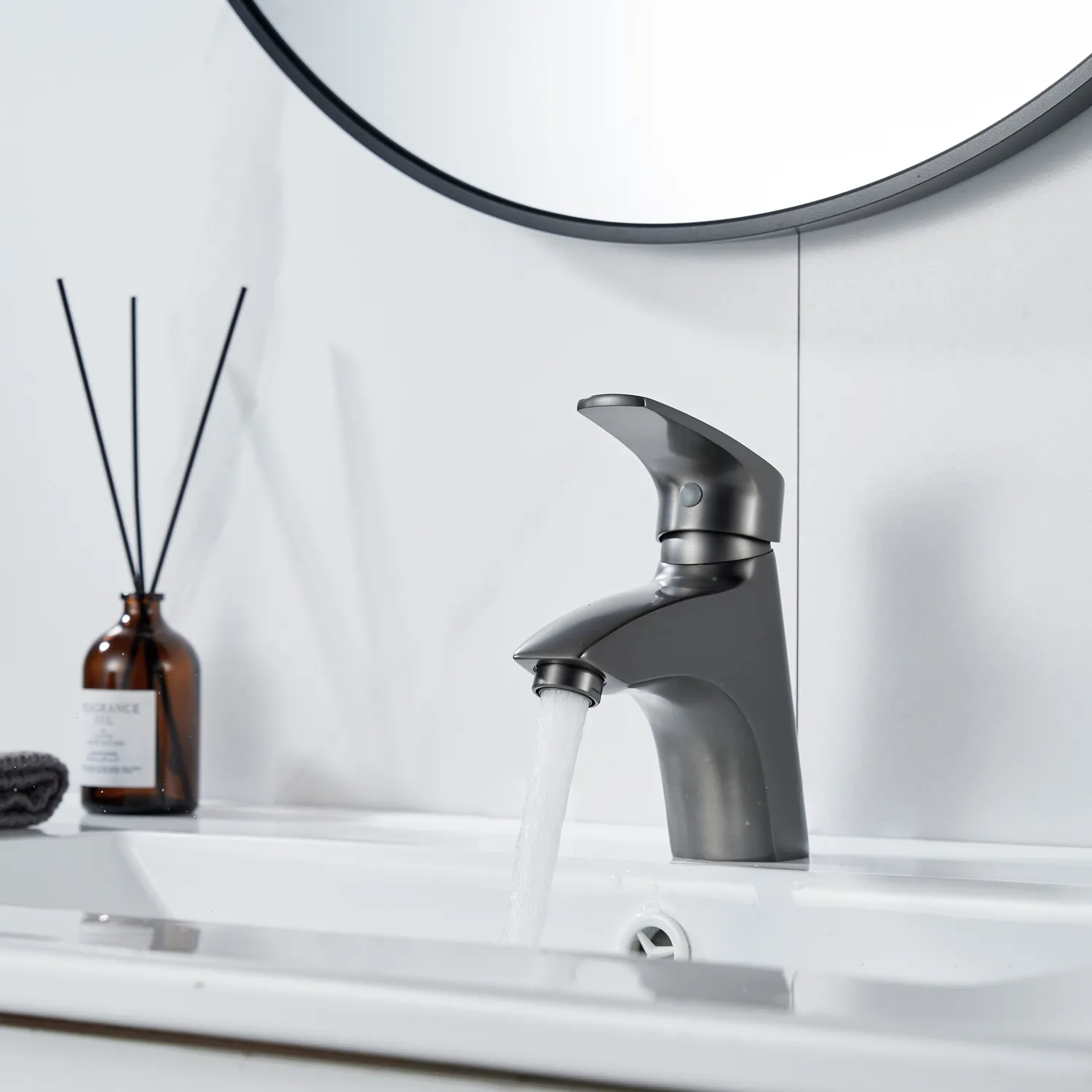 Смеситель для раковины Shevanik S5001T, оружейная сталь