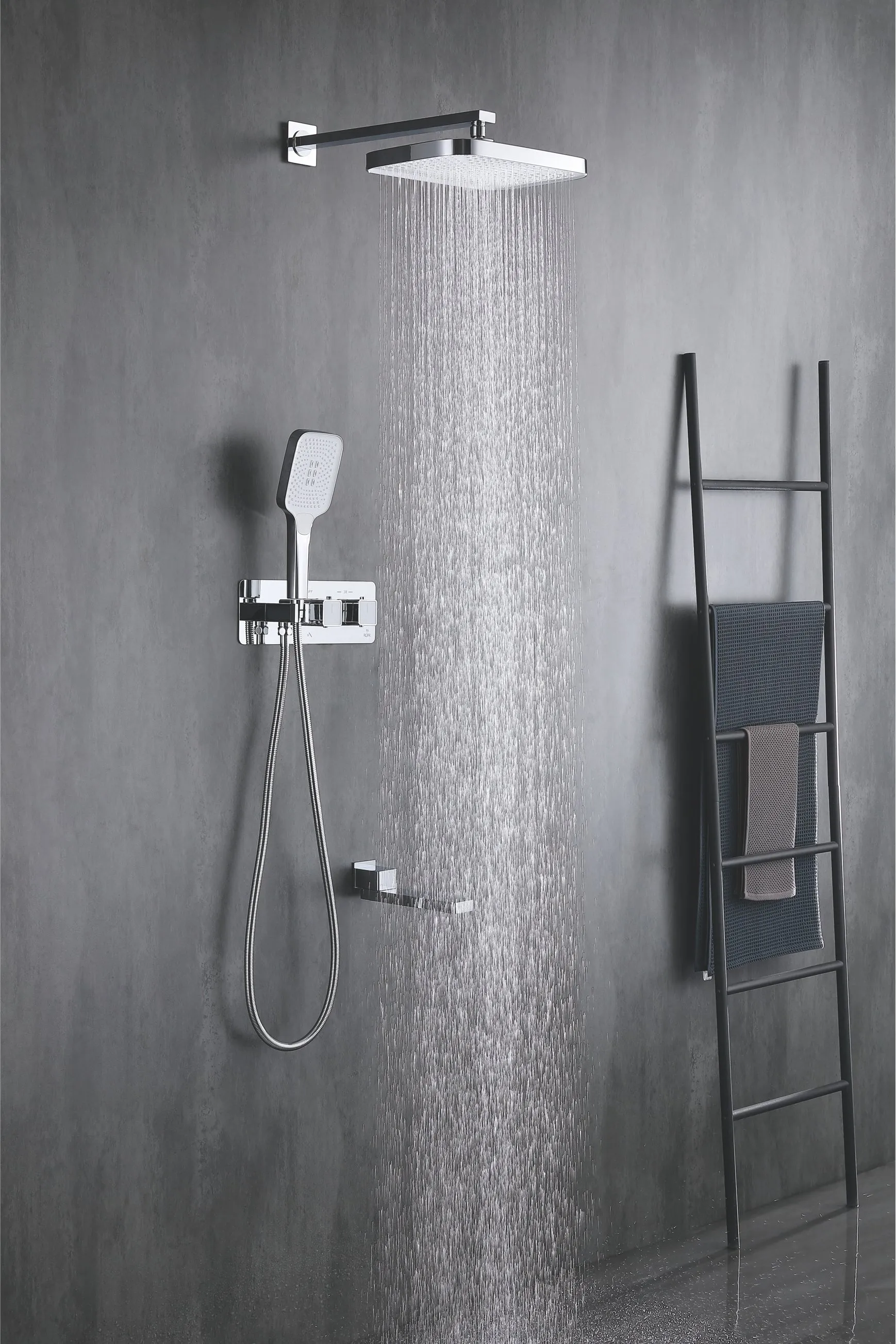 Душевая система с термостатом встраиваемая Rose R1095, хром