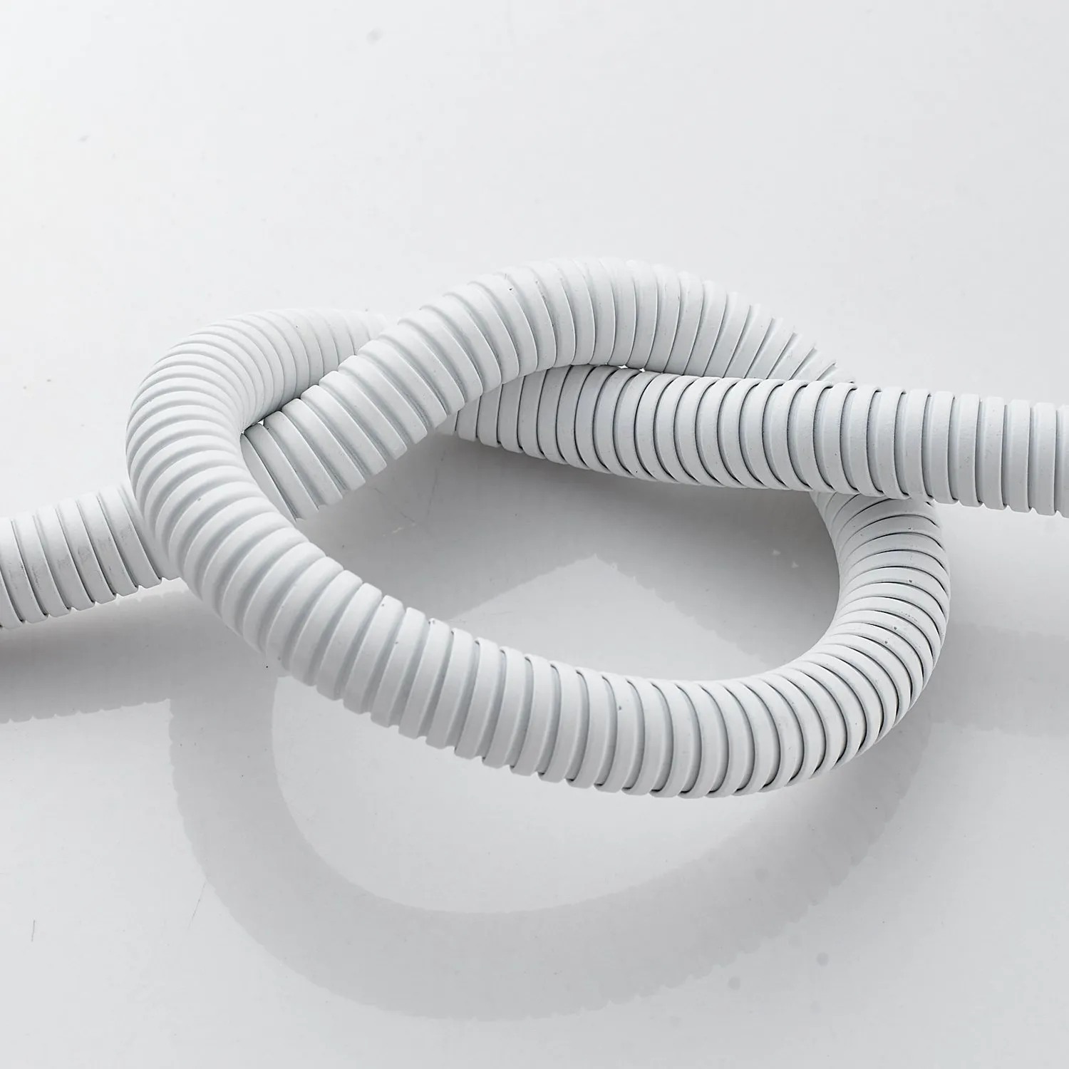 Шланг Shevanik SE17-10 (100 см), белый