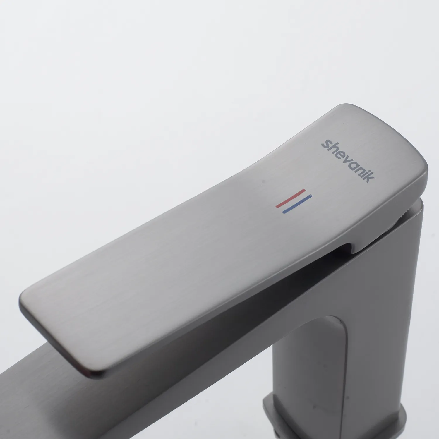 Смеситель для раковины Shevanik S4601T, оружейная сталь