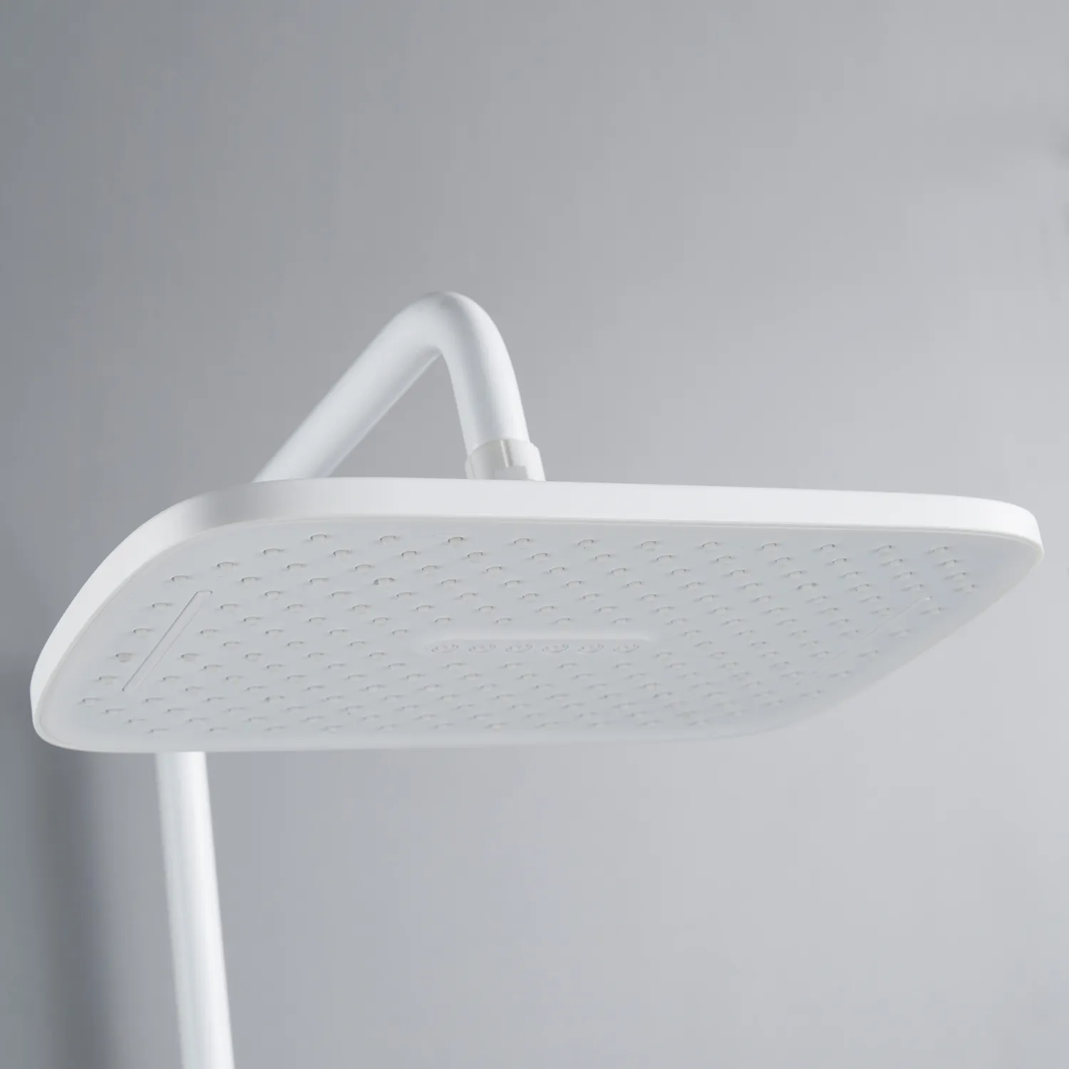 Душевая система Shevanik S4136C, белый