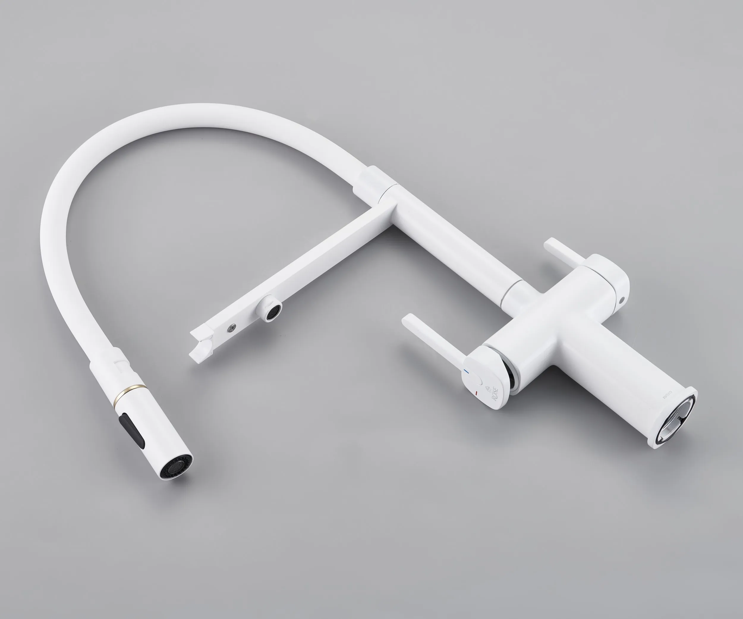 Смеситель для кухни с подключением фильтра для воды Rose R358C, белый