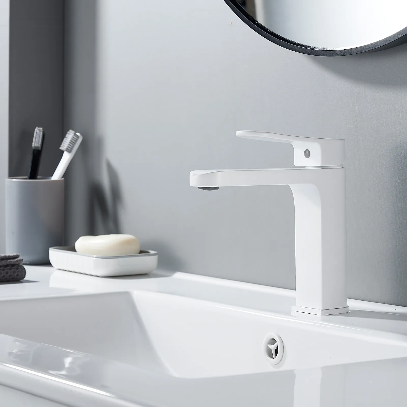 Смеситель для раковины Shevanik S4501C, белый