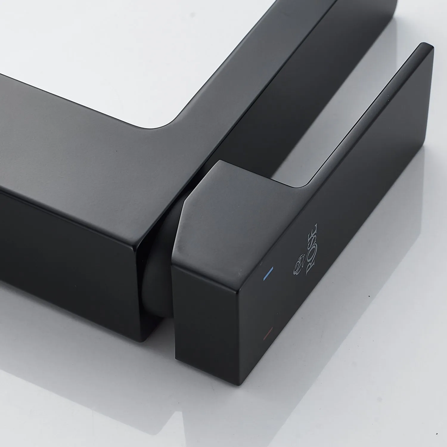 Смеситель для раковины Rose R1801H-1, черный