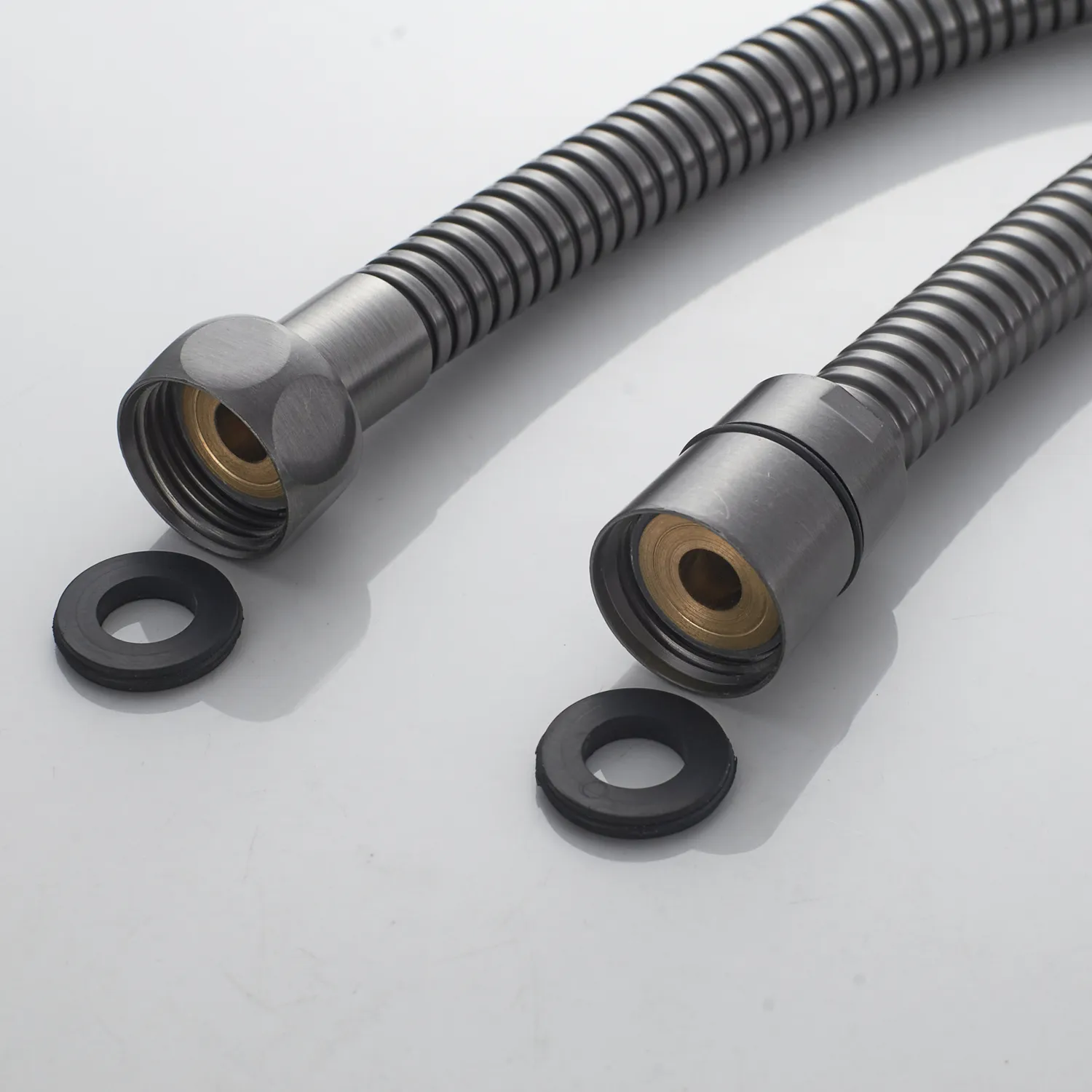 Смеситель для ванны Shevanik S5072T, оружейная сталь