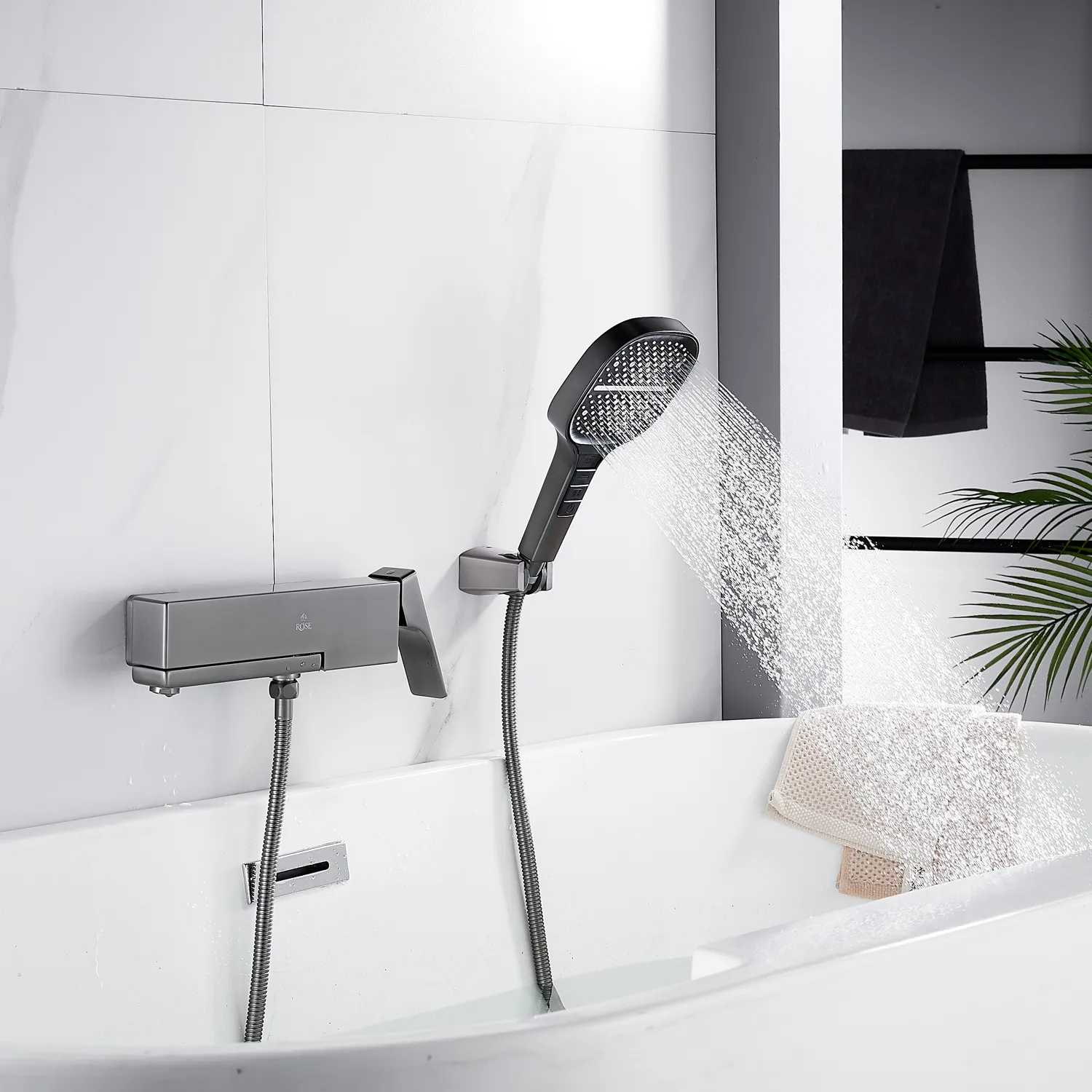 Смеситель для ванны Rose R1002T, оружейная сталь