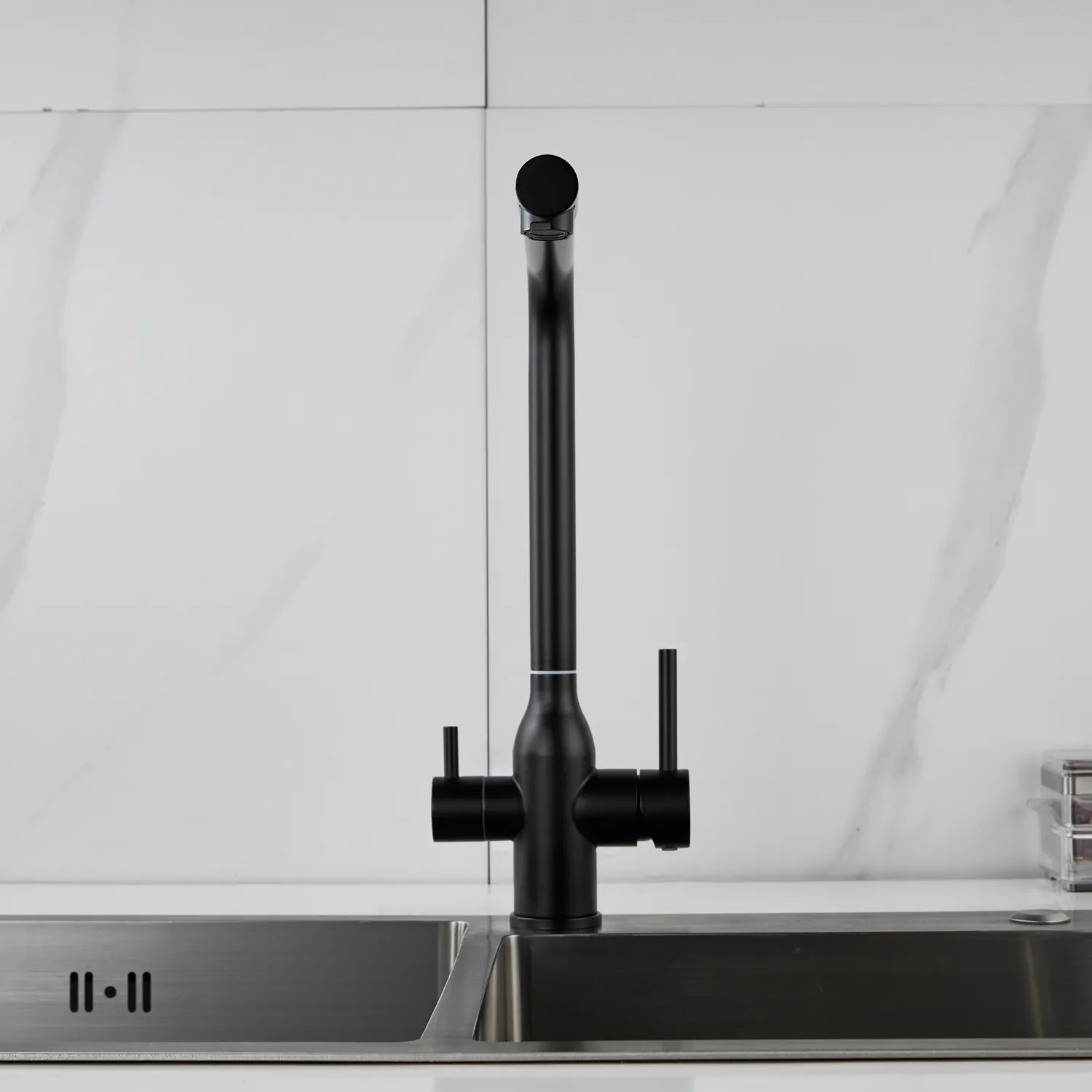 Смеситель для кухни с подключением фильтра Shevanik S248H, черный