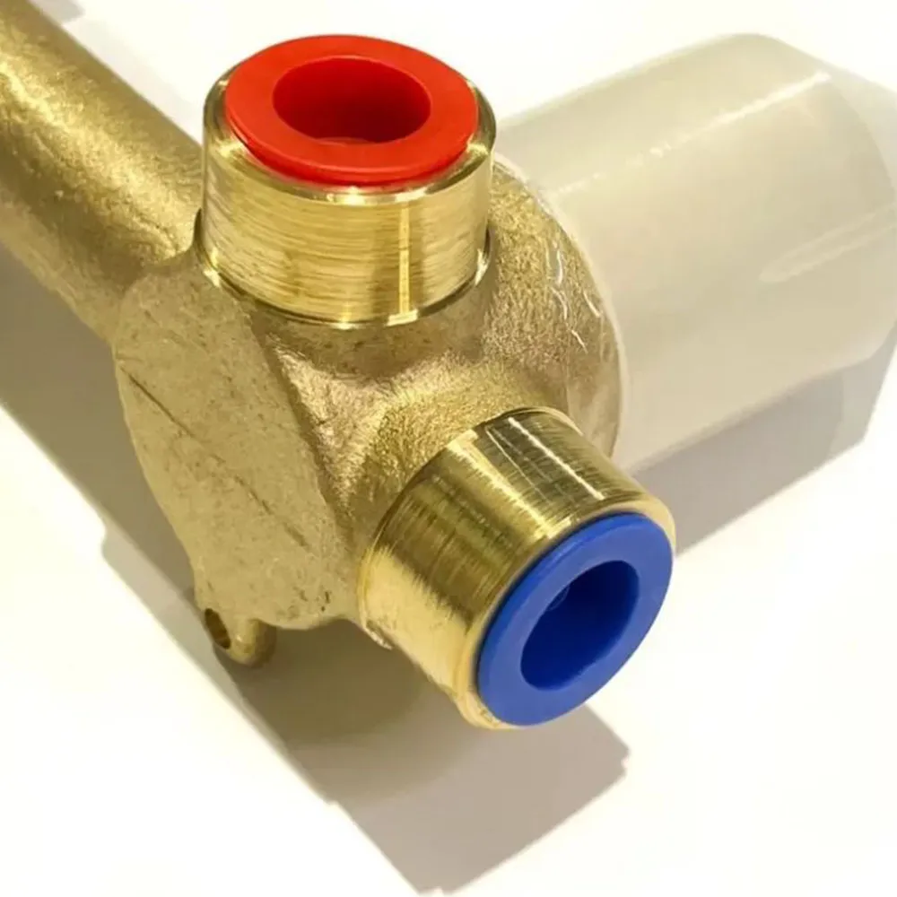 Смеситель для раковины встраиваемый Grocenberg GB511GL, золотой брашированный