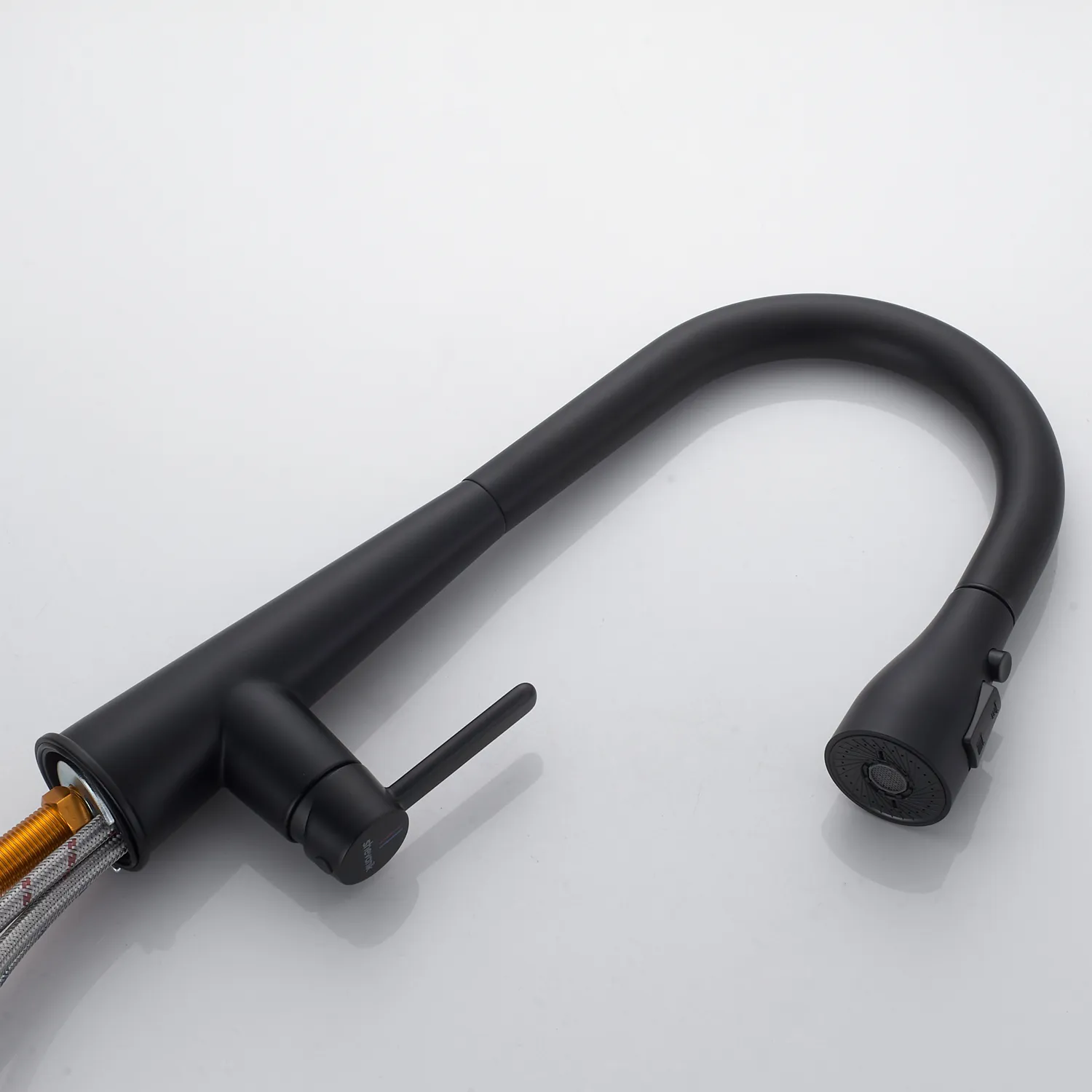 Смеситель для кухни с выдвижным изливом Shevanik S363H, черный