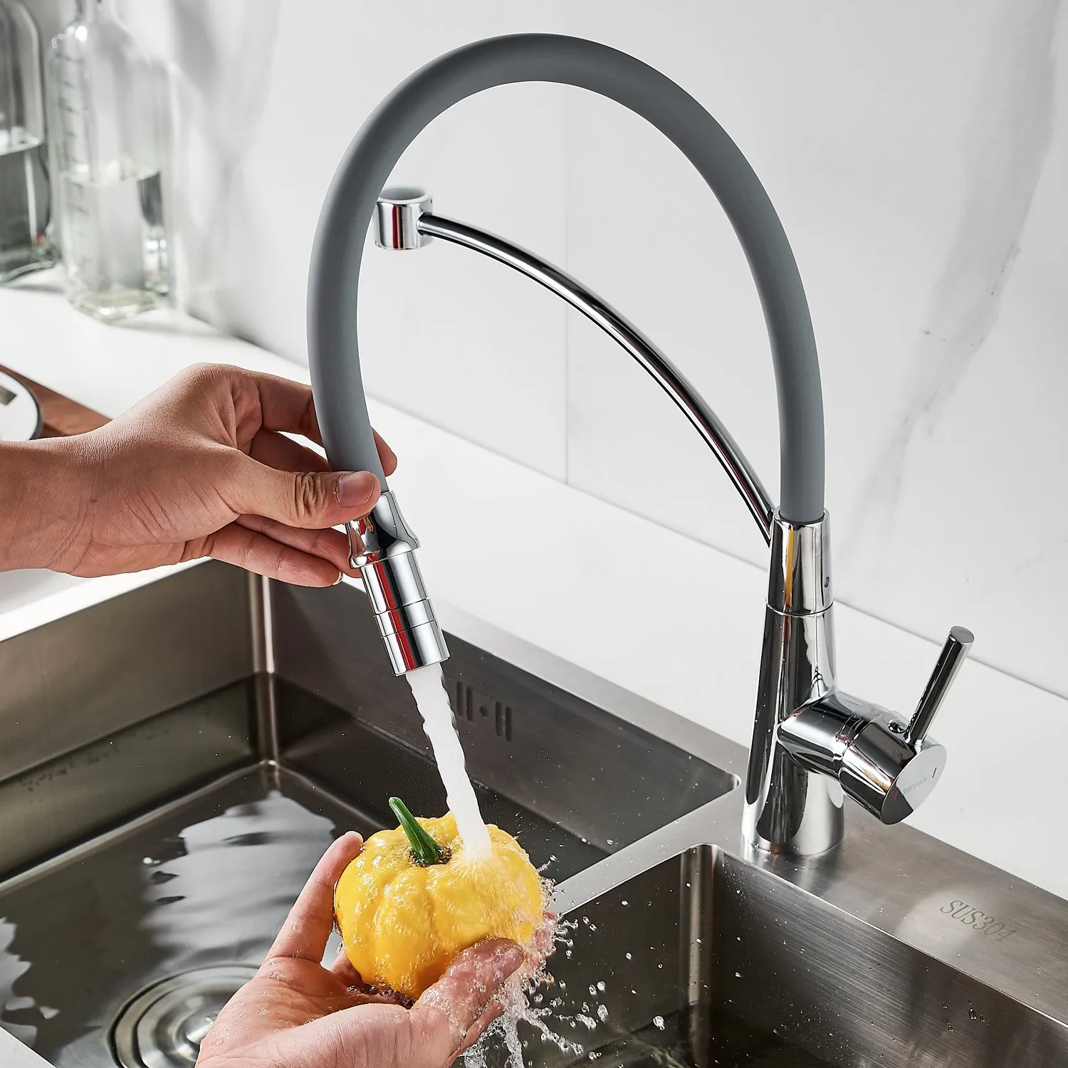 Смеситель для кухни с гибким изливом Shevanik S743-9, хром/серый