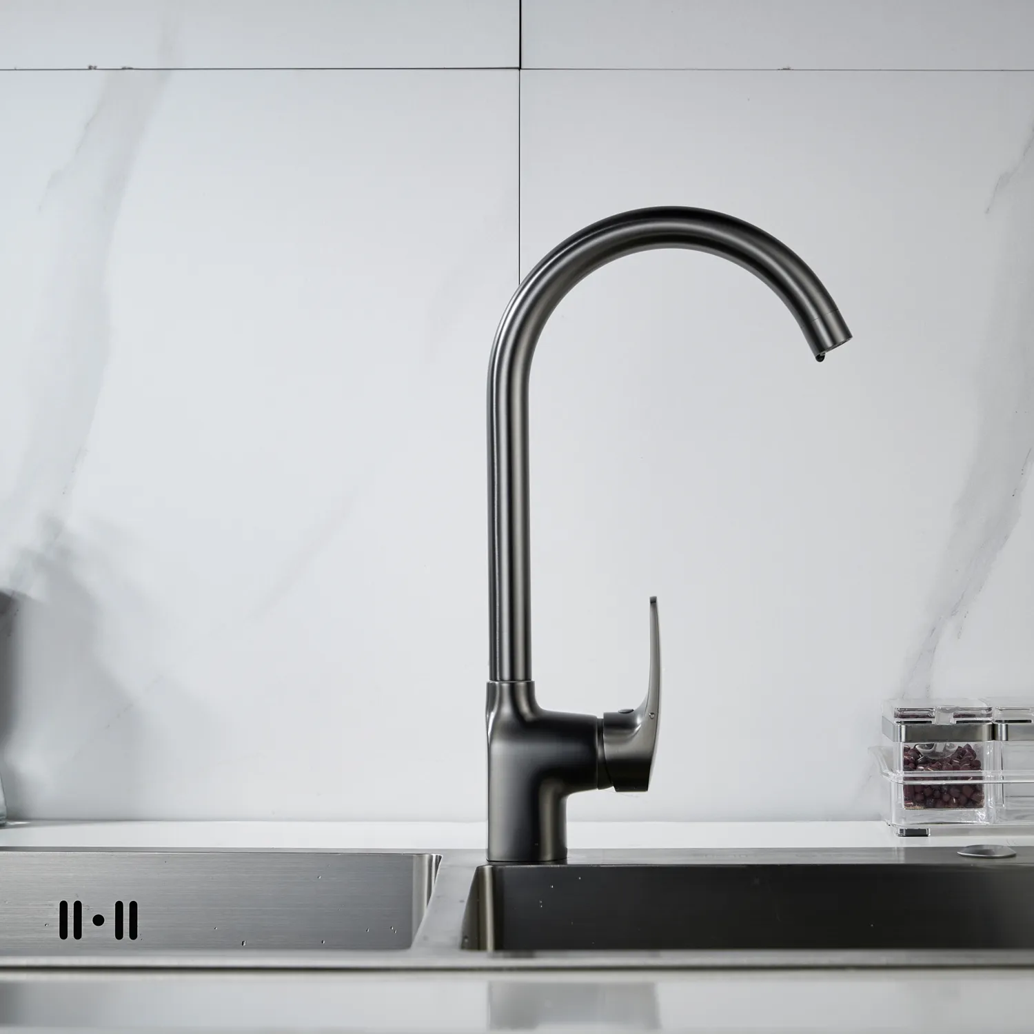 Смеситель для кухни Shevanik S5053T, оружейная сталь