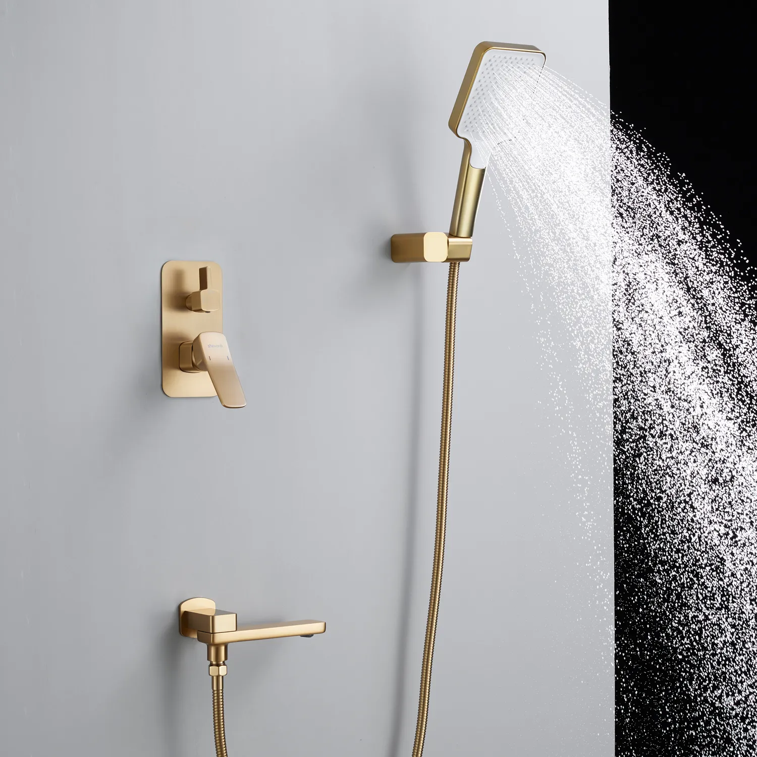 Душевая система встраиваемая Shevanik S9935G, золотой сатин