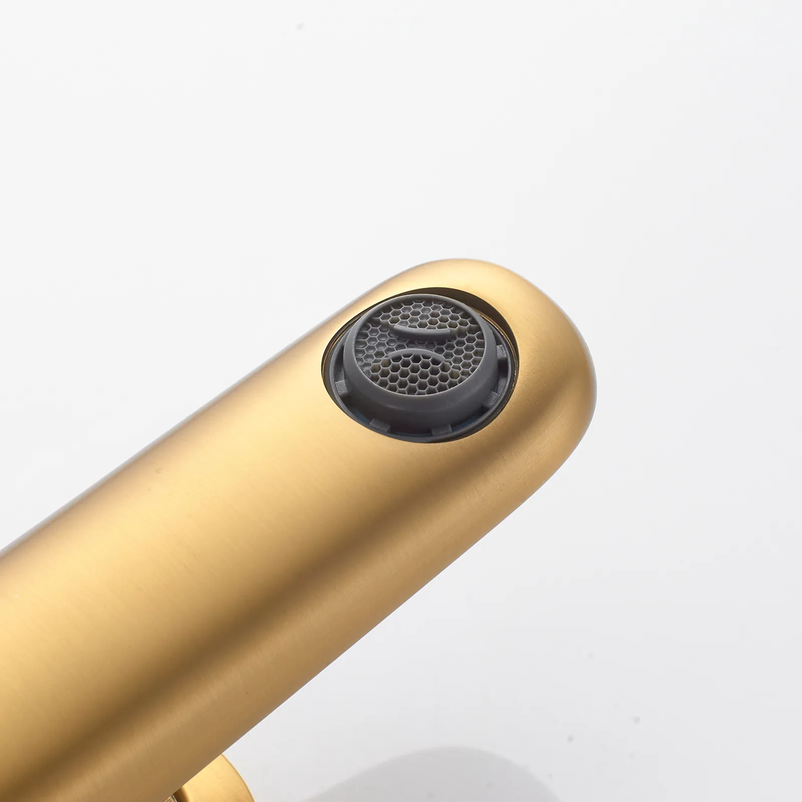 Смеситель для раковины Shevanik S4701G, золотой сатин