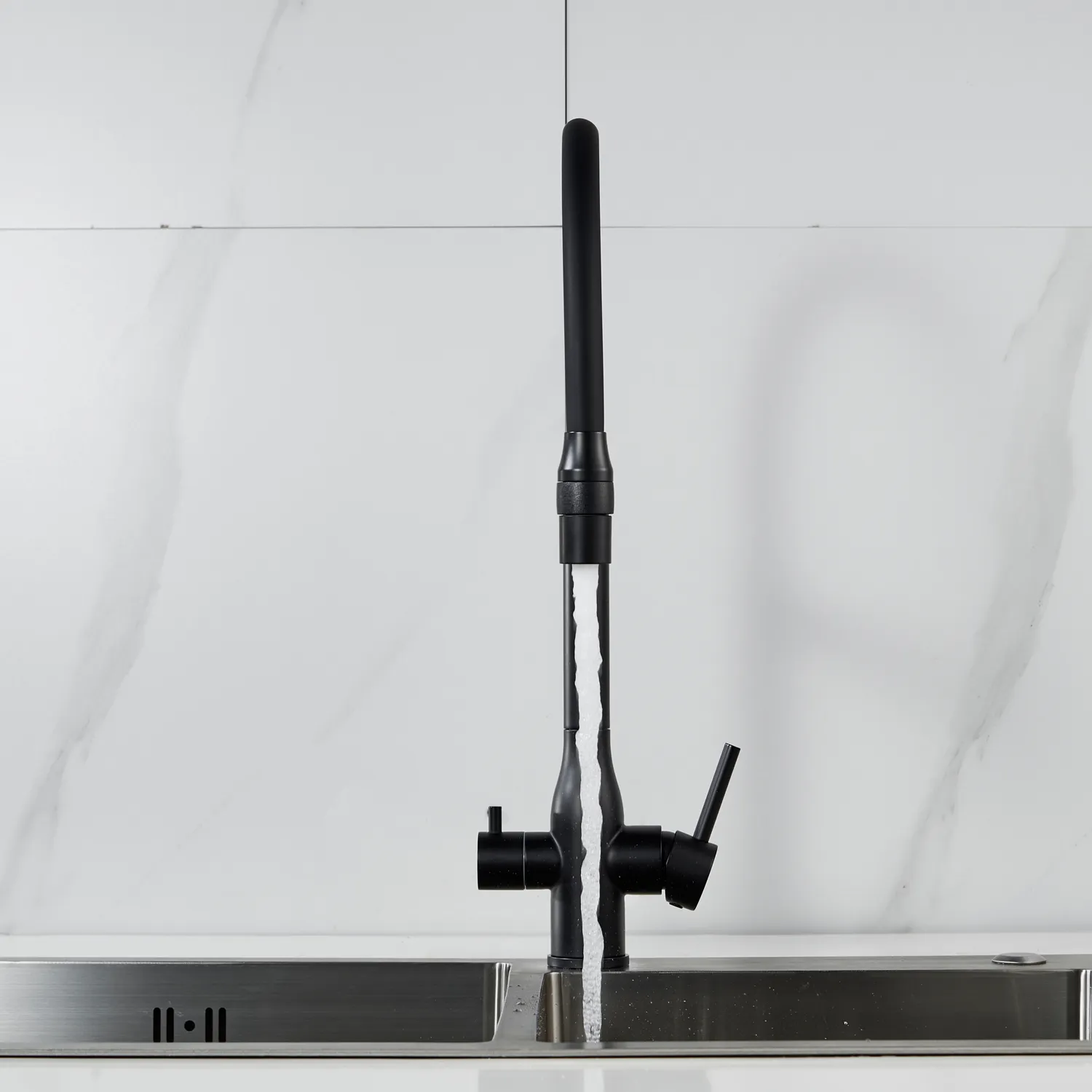 Смеситель для кухни с гибким изливом и подключением фильтра Shevanik S378H, черный