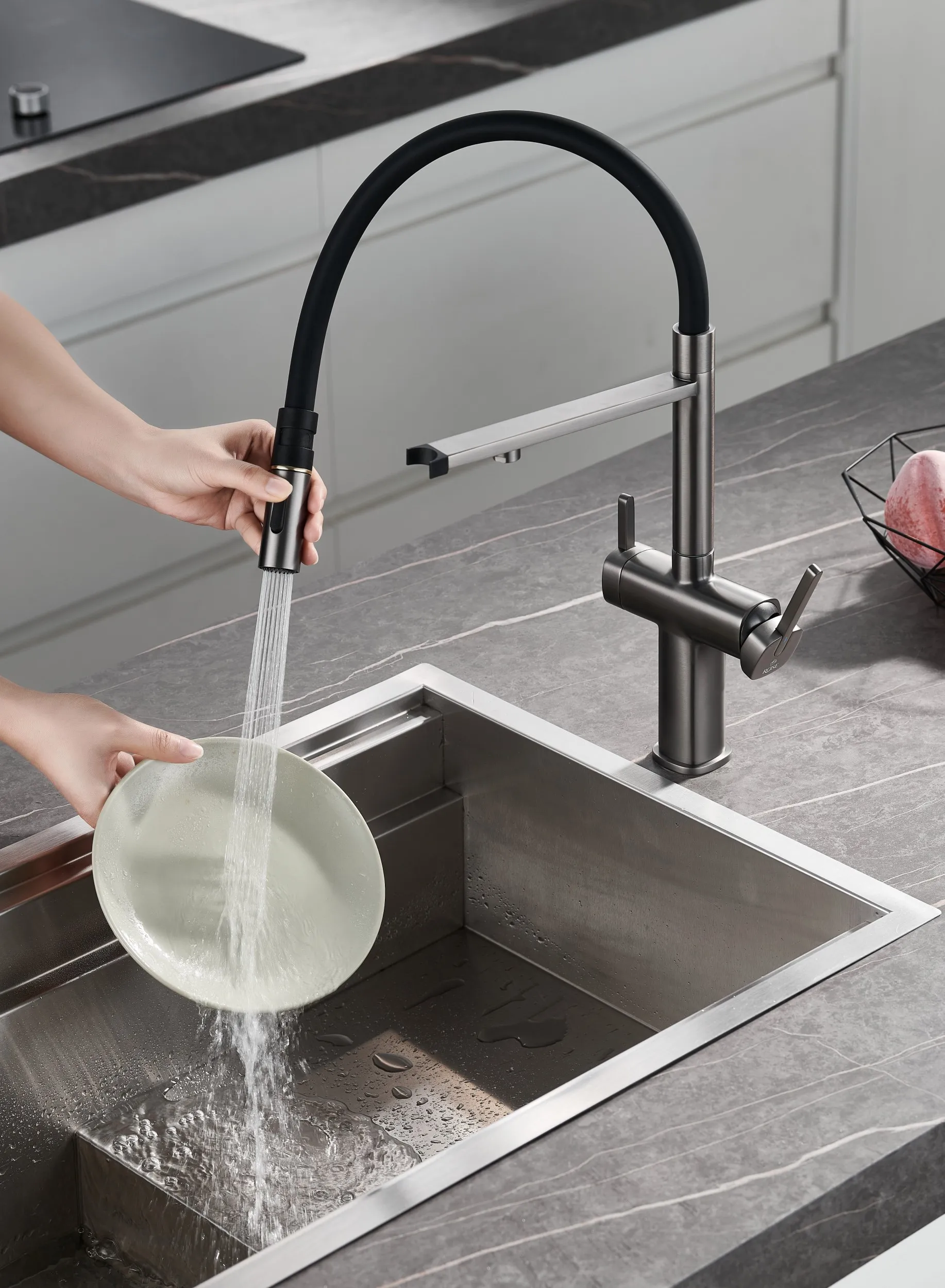 Смеситель для кухни с подключением фильтра для воды Rose R358T, оружейная сталь