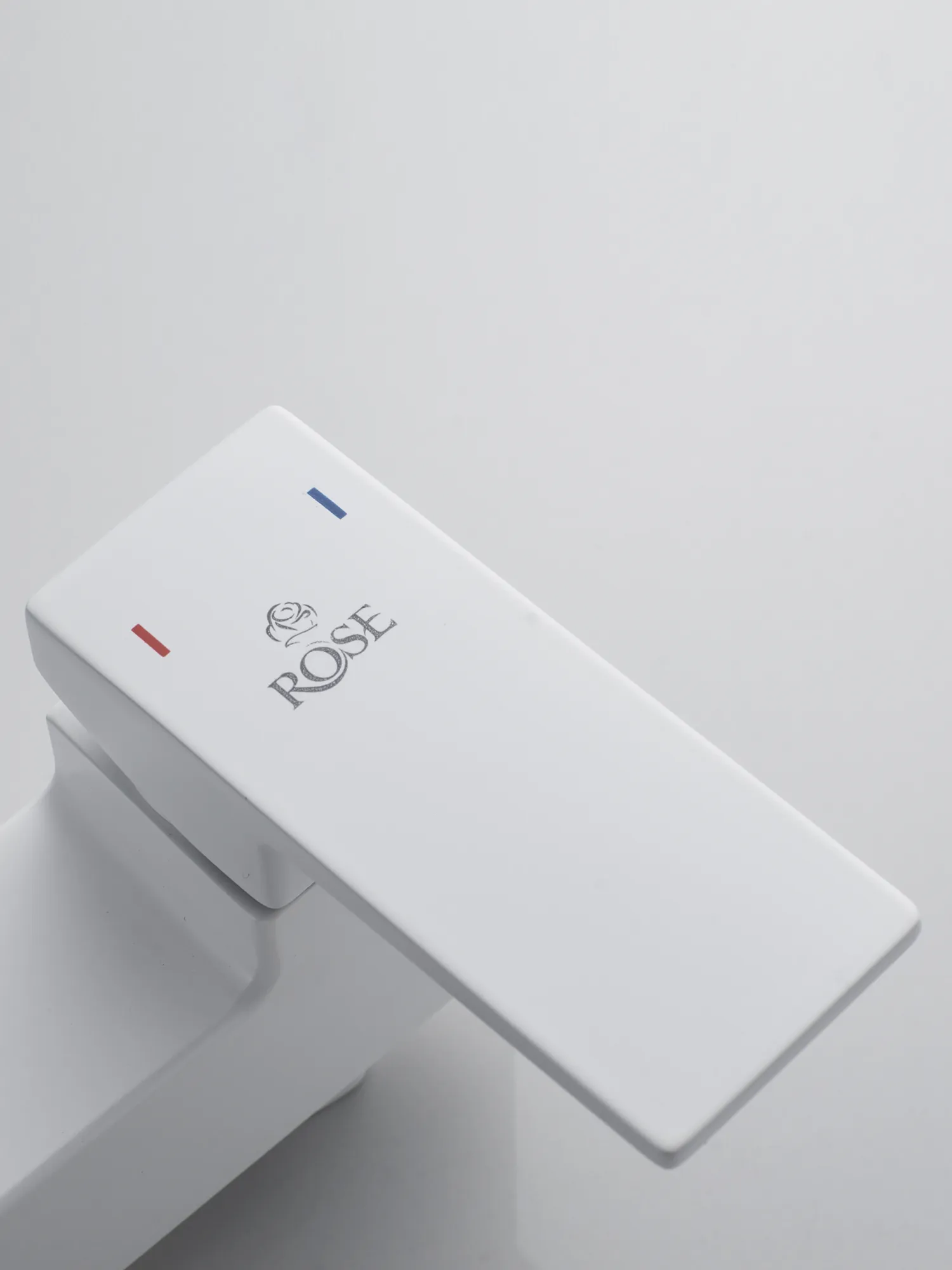 Смеситель для ванны Rose R2802C, белый