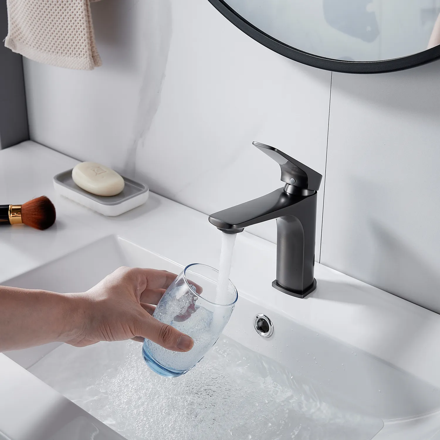 Смеситель для раковины Shevanik S4201T, оружейная сталь