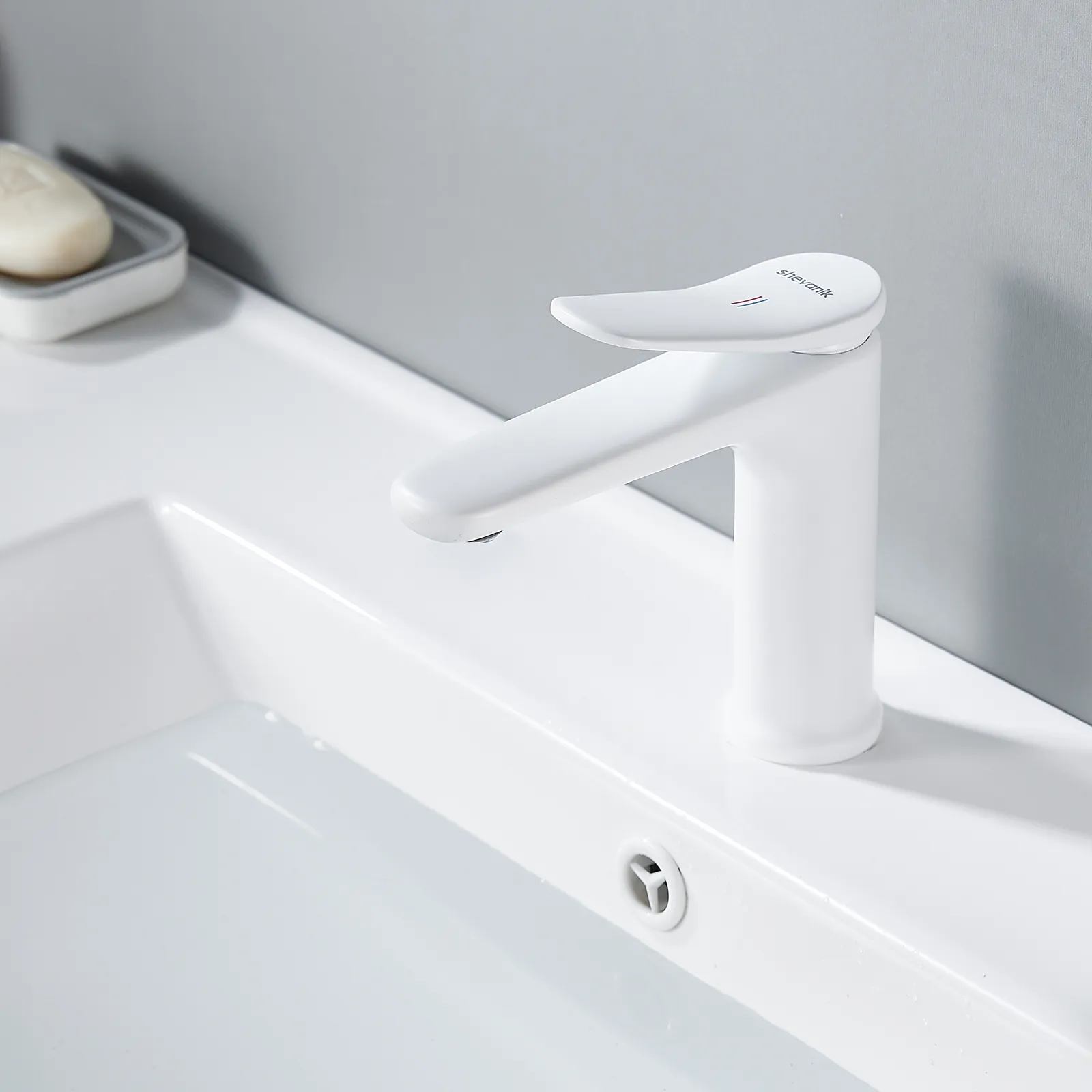 Смеситель для раковины Shevanik S4701C, белый