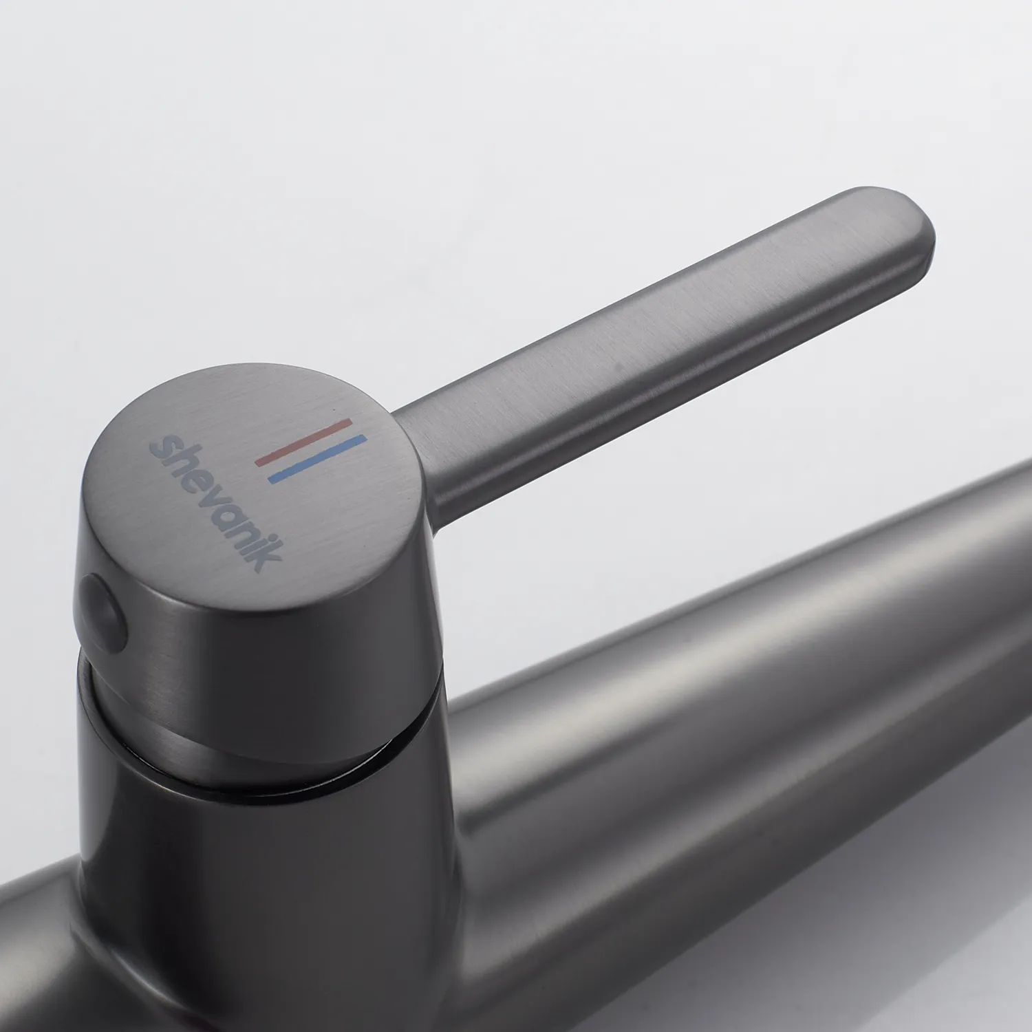 Смеситель для кухни с выдвижным изливом Shevanik S363T, оружейная сталь