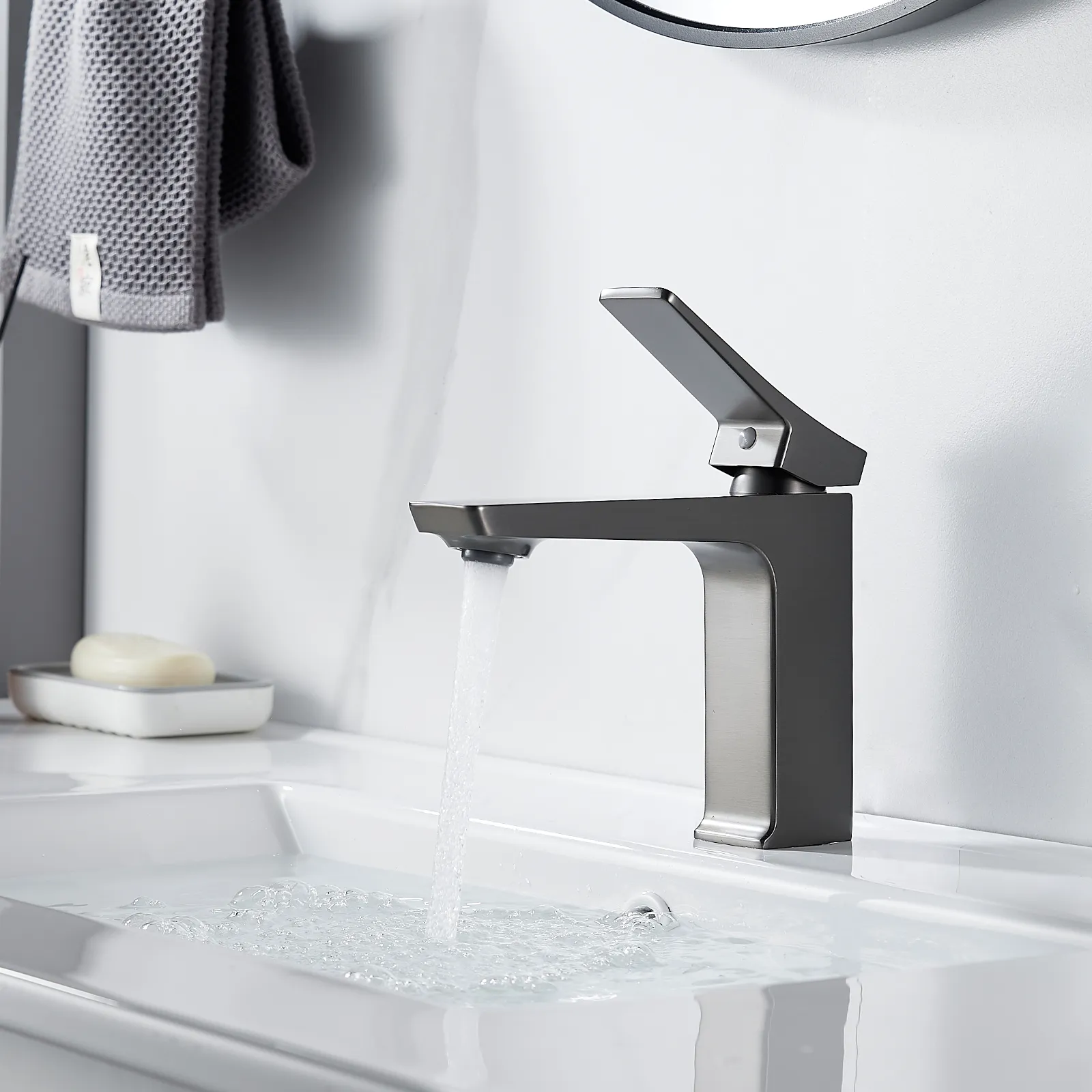 Смеситель для раковины Shevanik S4401T, оружейная сталь