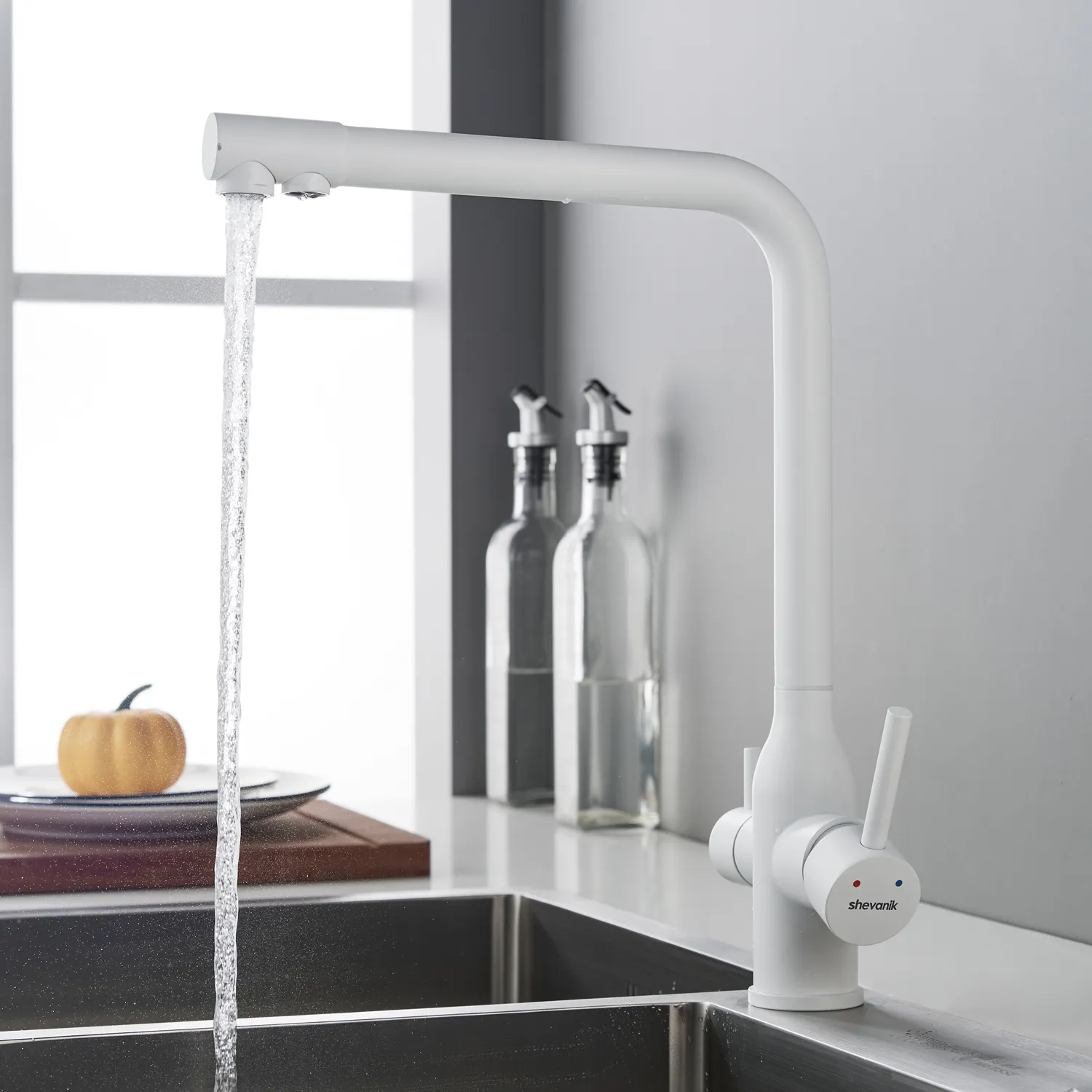 Смеситель для кухни с подключением фильтра Shevanik S248C, белый