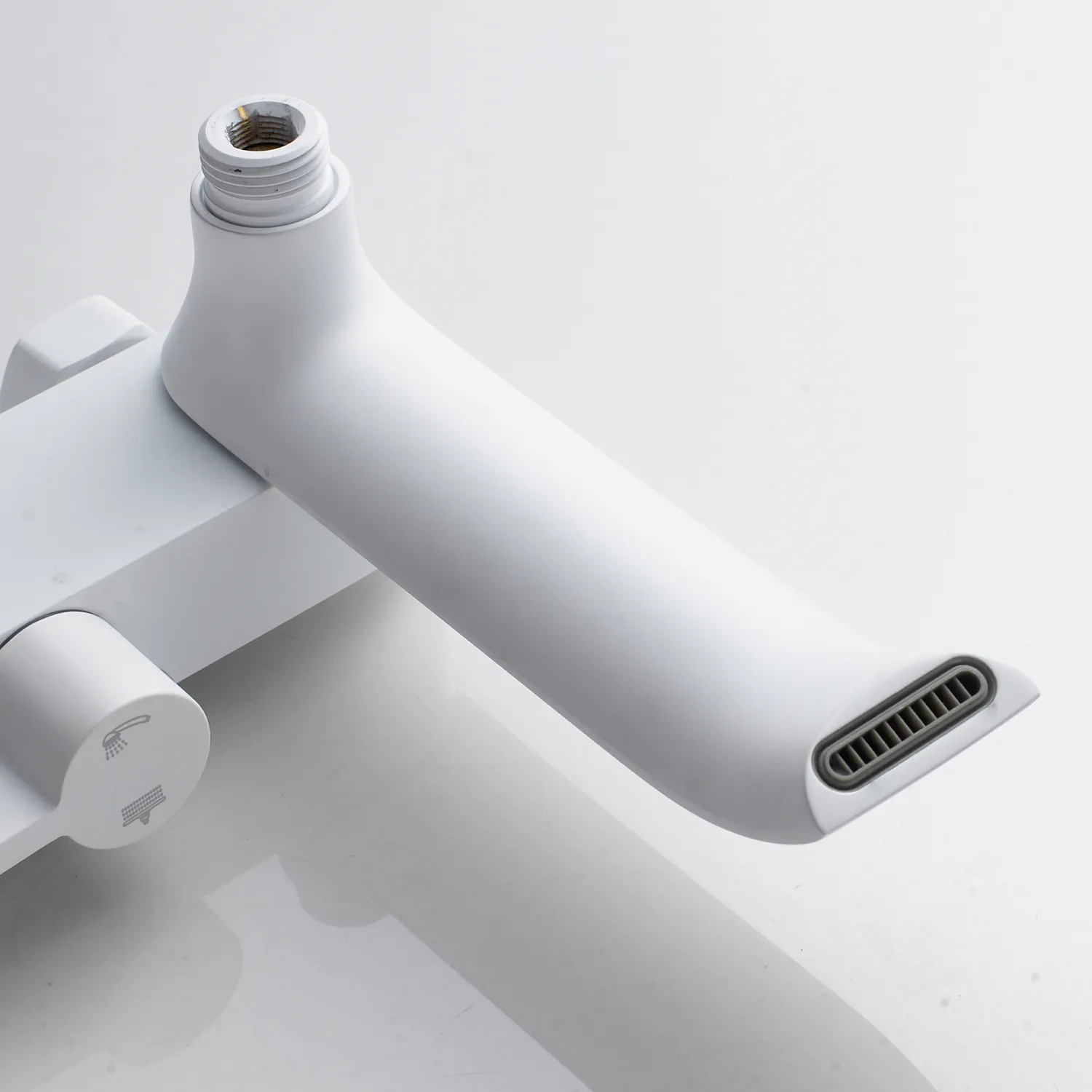 Душевая система Shevanik S4136C, белый