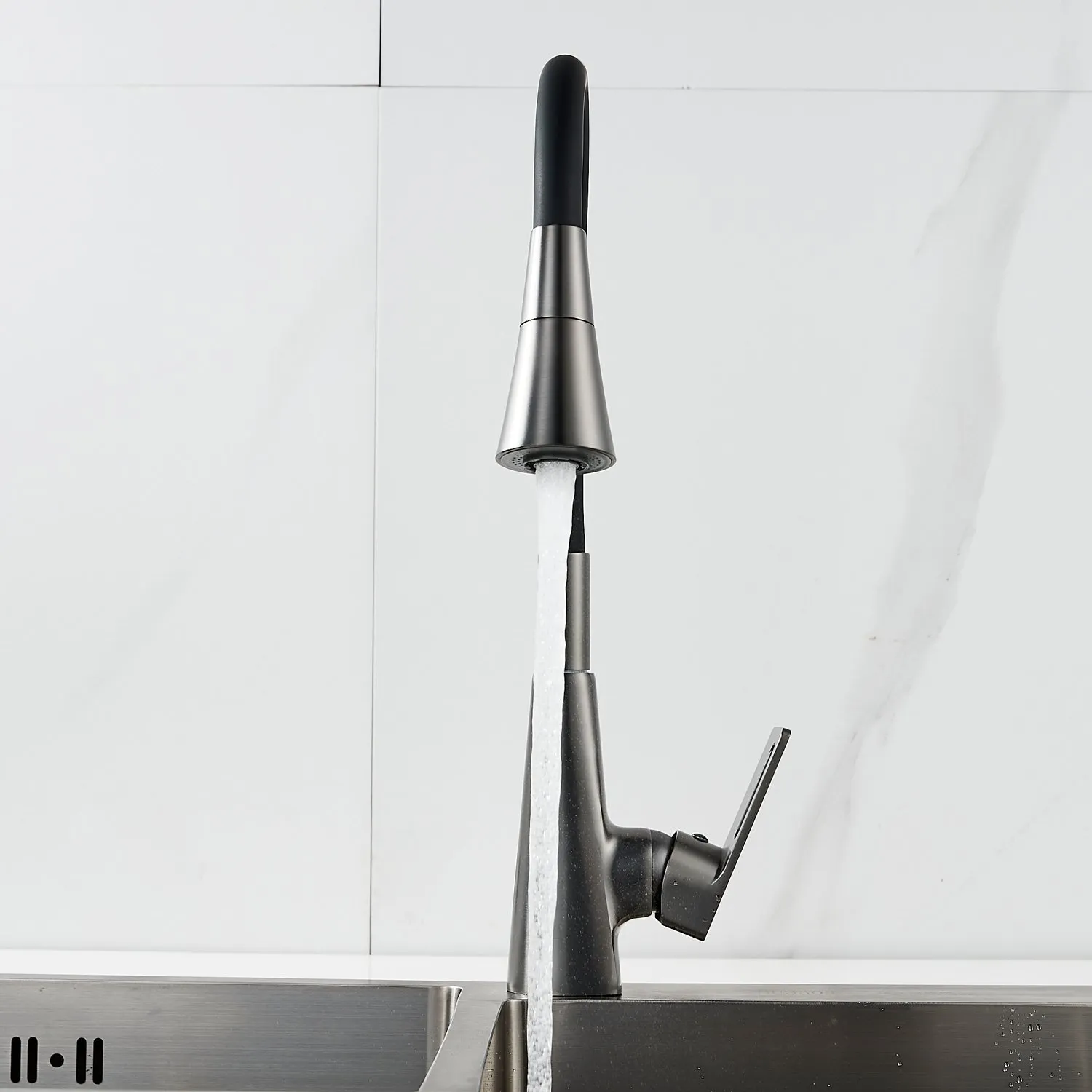 Смеситель для кухни с гибким изливом Raffine F313T-3, оружейная сталь