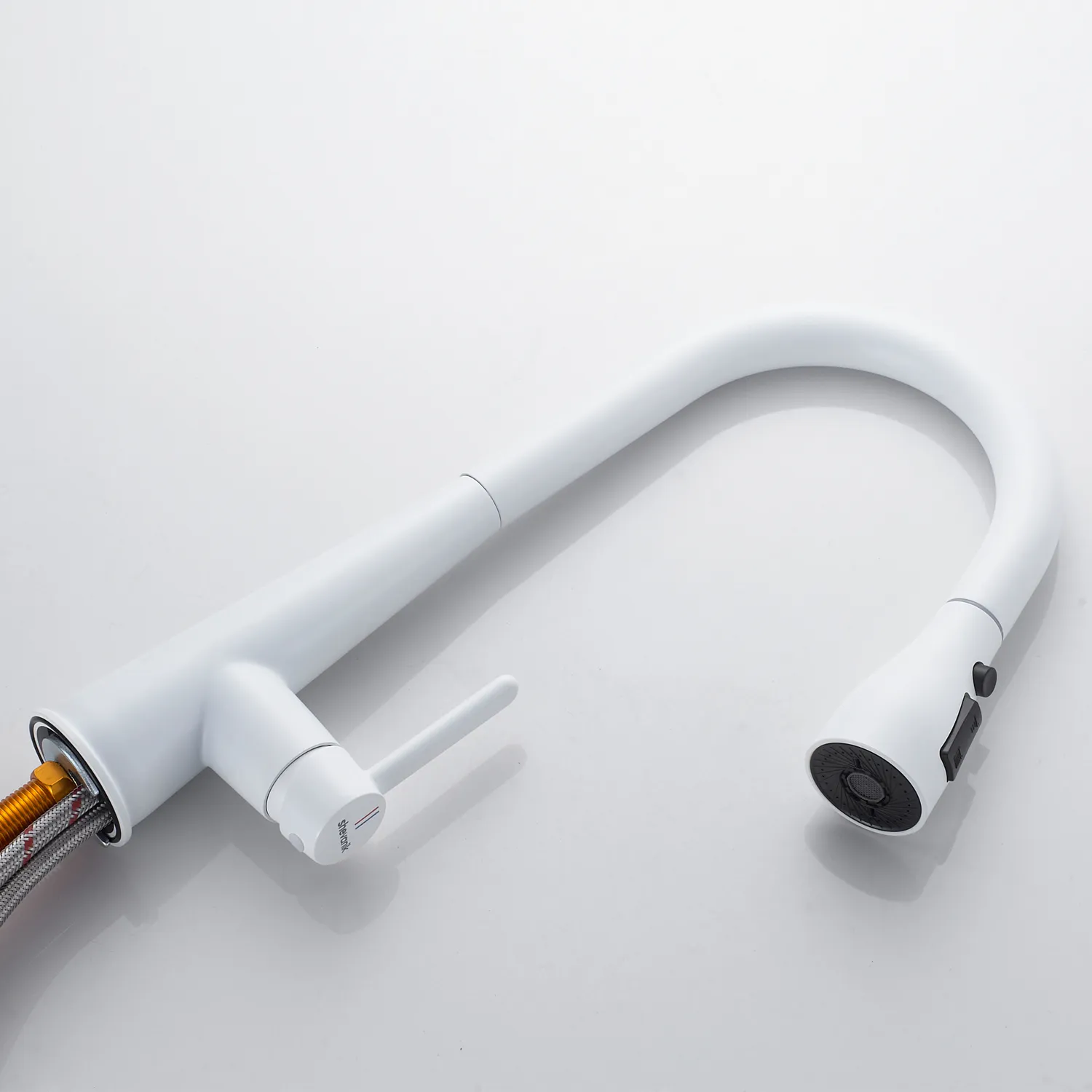 Смеситель для кухни с выдвижным изливом Shevanik S363C, белый