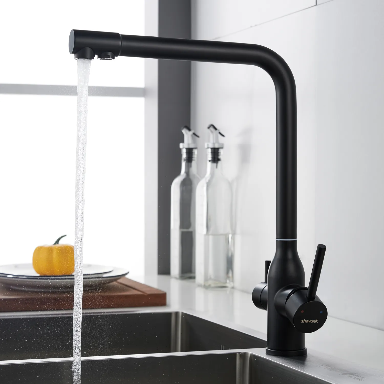 Смеситель для кухни с подключением фильтра Shevanik S248H, черный