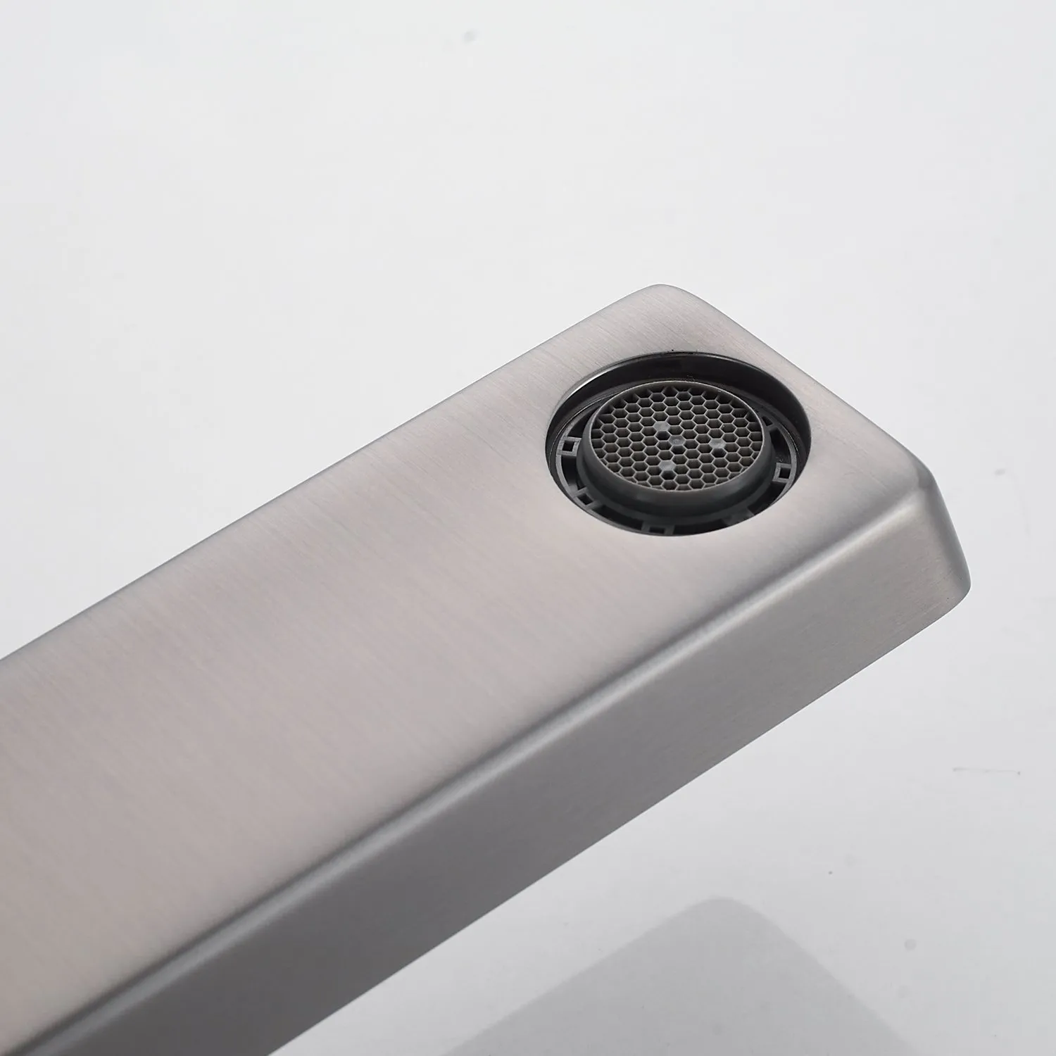 Смеситель для раковины высокий Rose R18T R1811T-1, оружейная сталь