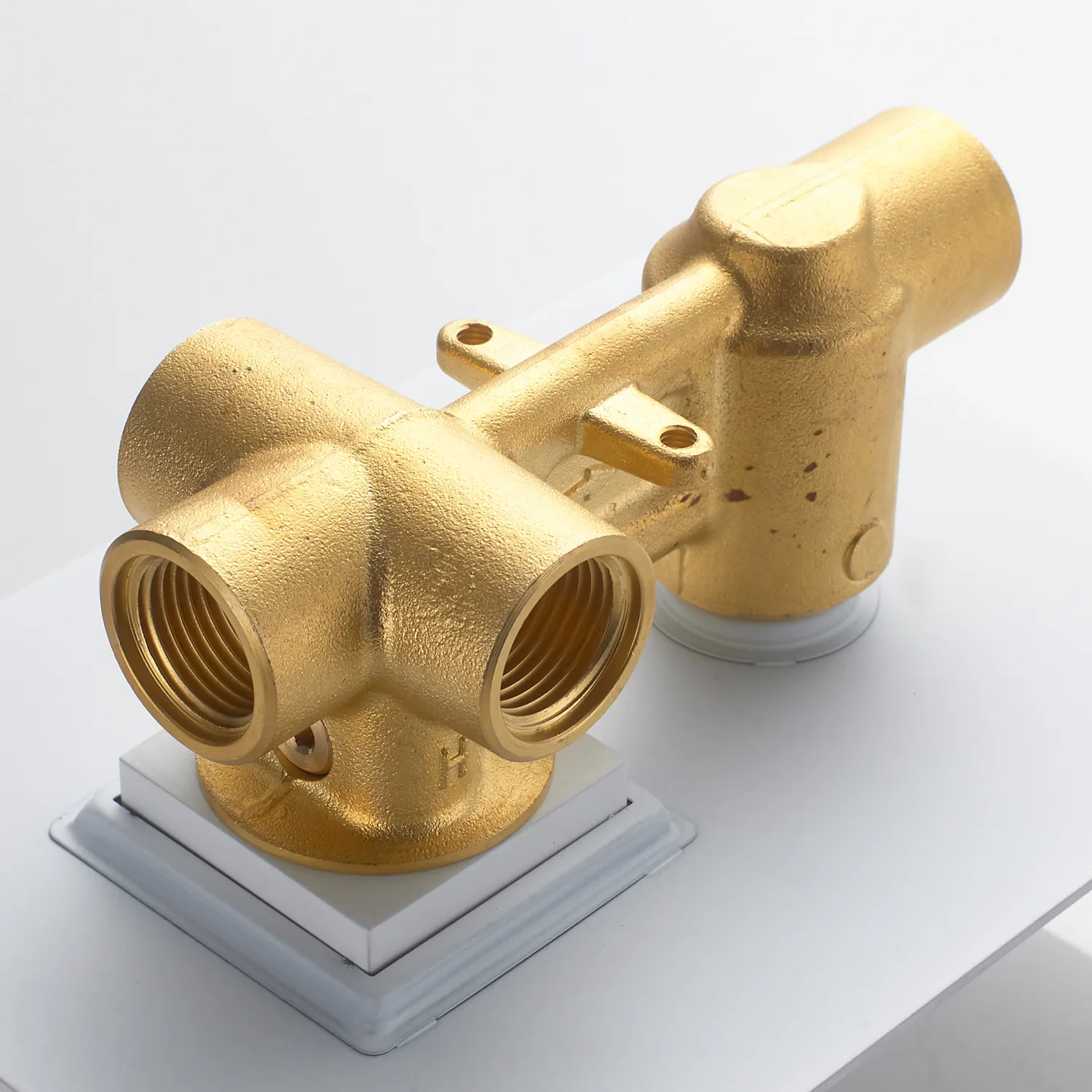 Душевая система встраиваемая Shevanik S4035C, белый