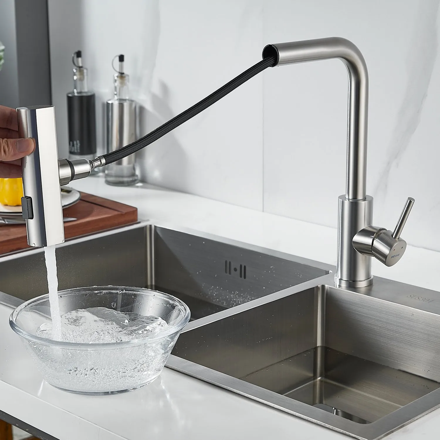 Смеситель для кухни с мультифункциональным изливом Shevanik S263L, сатин