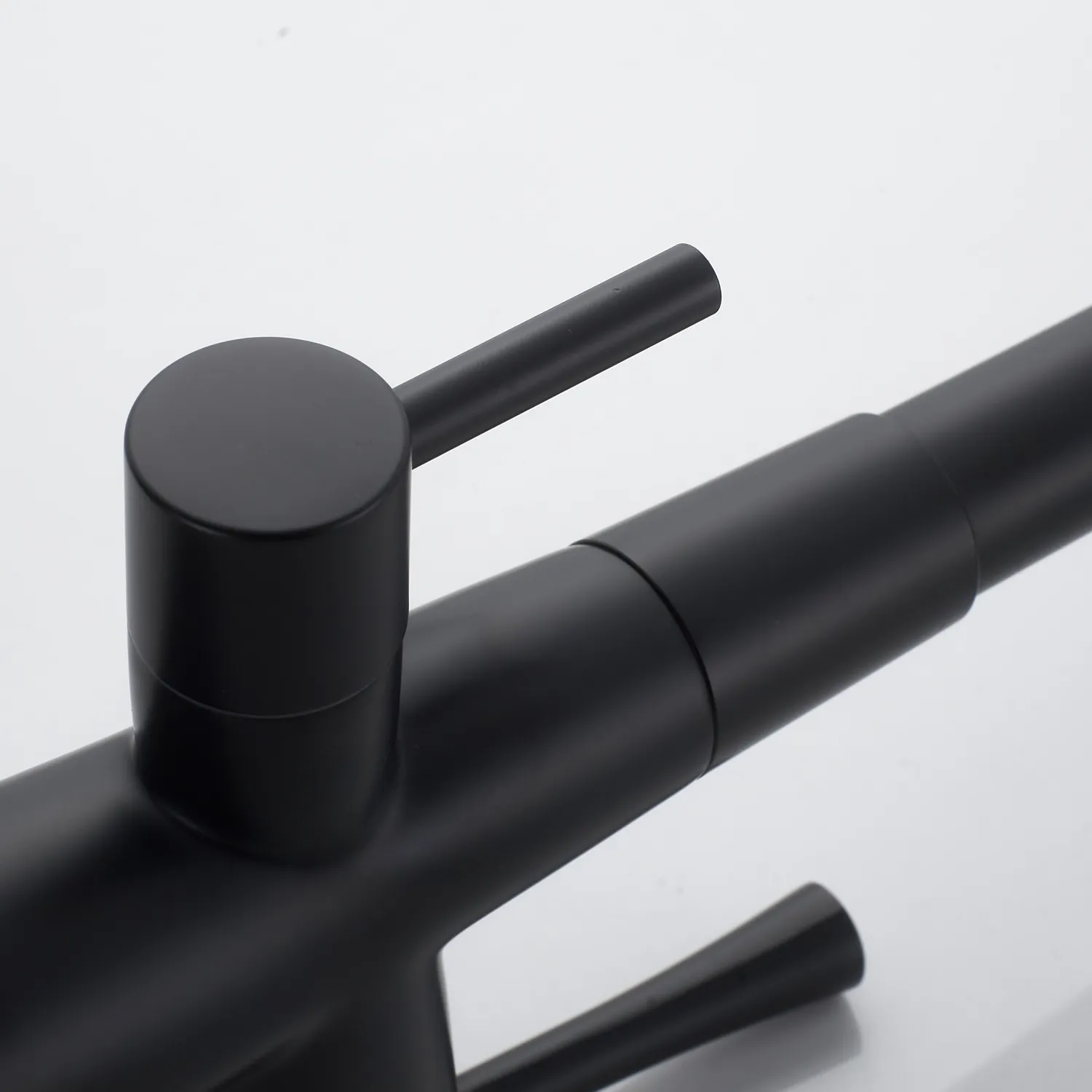 Смеситель для кухни с подключением фильтра Shevanik S428H, черный