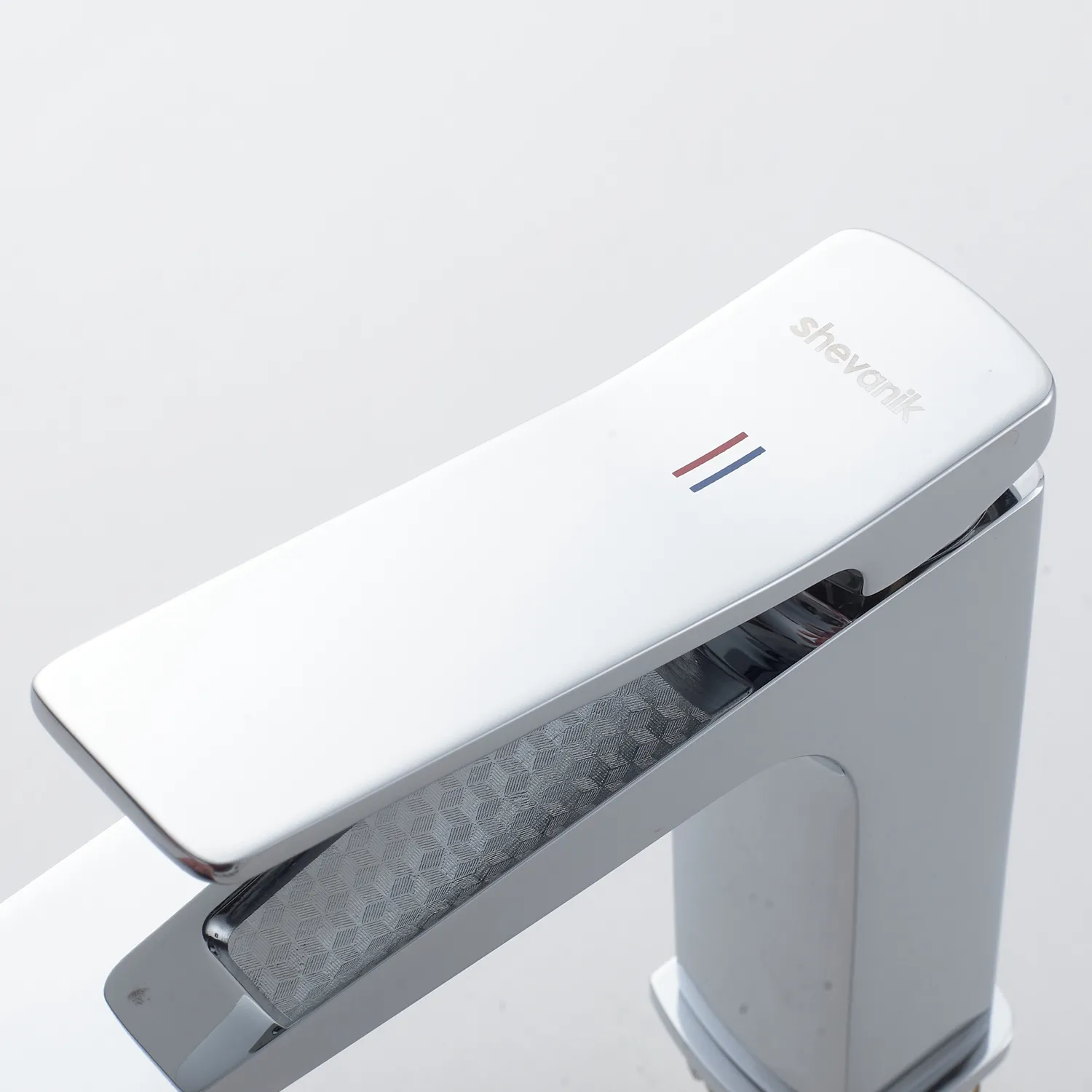 Смеситель для раковины Shevanik S4601, хром