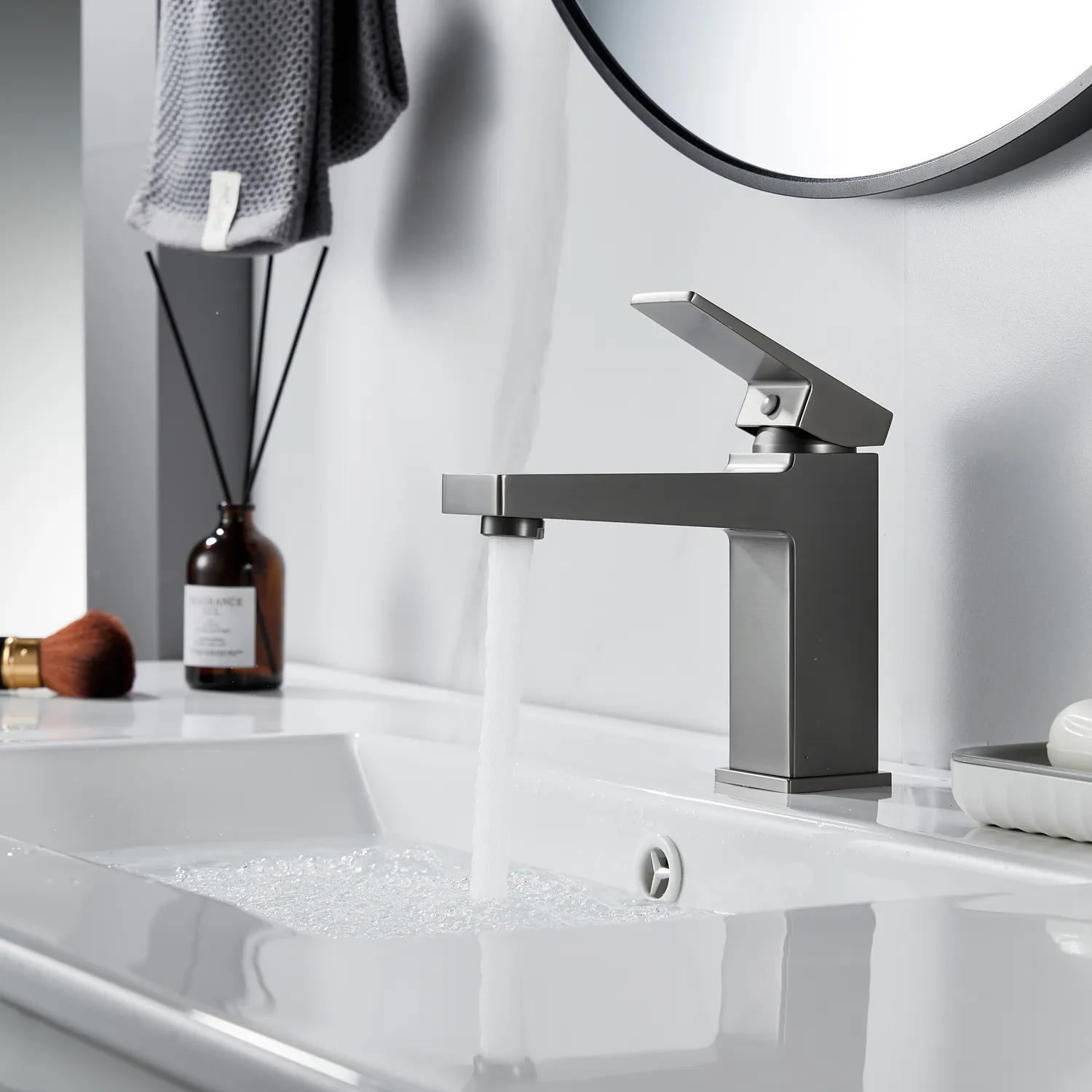 Смеситель для раковины Rose R2801T, оружейная сталь