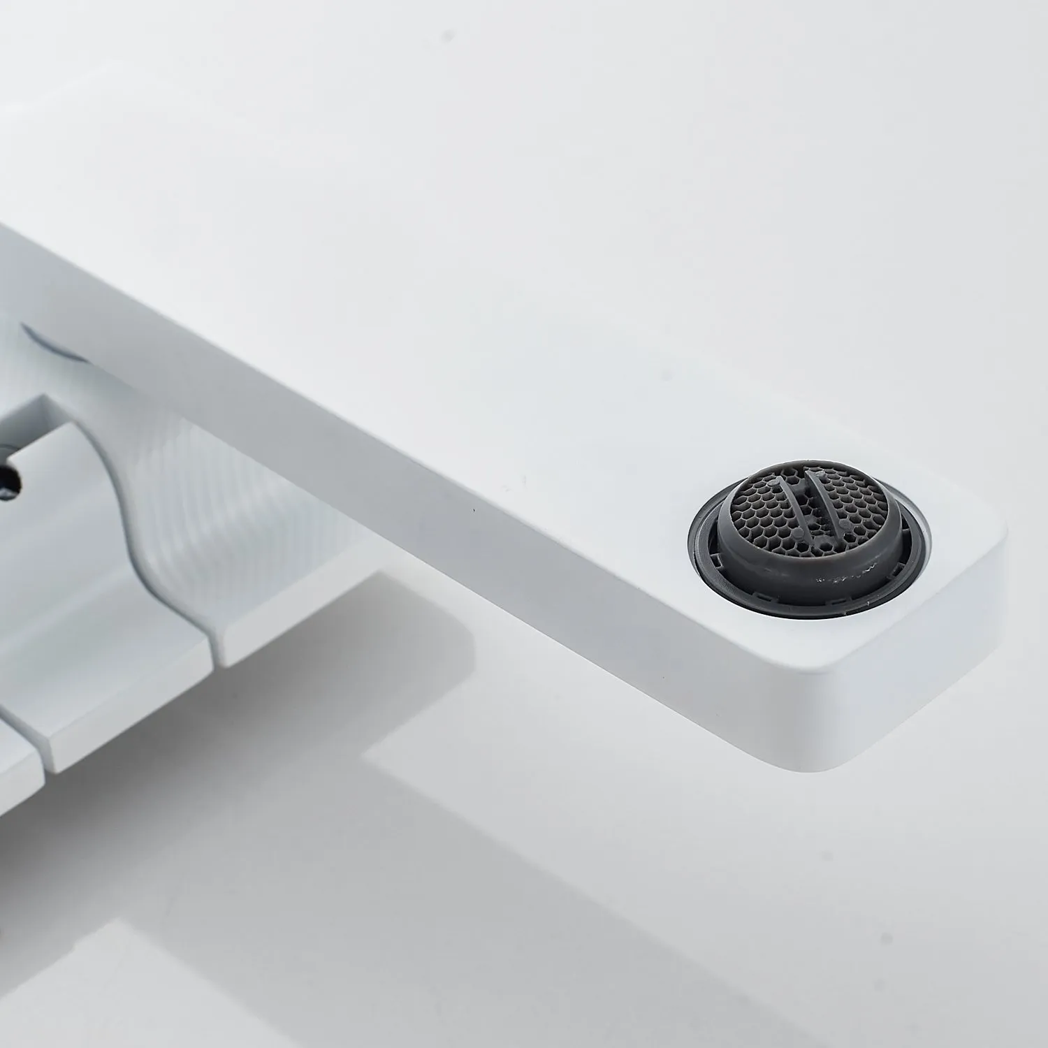 Душевая система Shevanik S6826C, белый