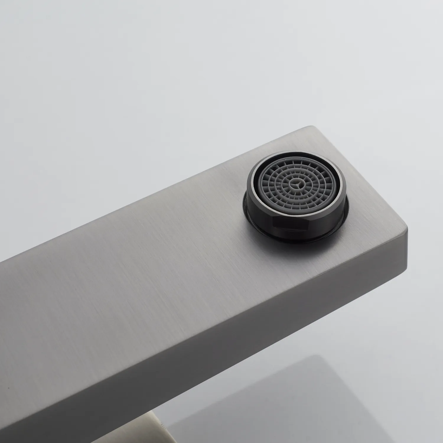 Смеситель для раковины Rose R2801T, оружейная сталь