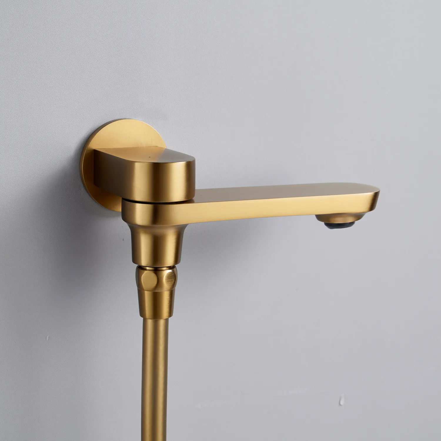 Душевая система встраиваемая Shevanik S4335G, золотой сатин