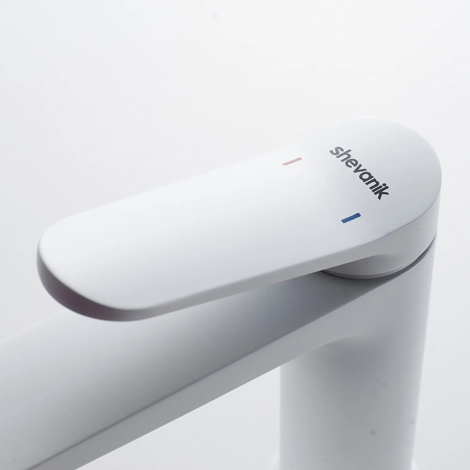 Смеситель для раковины Shevanik S4301C, белый