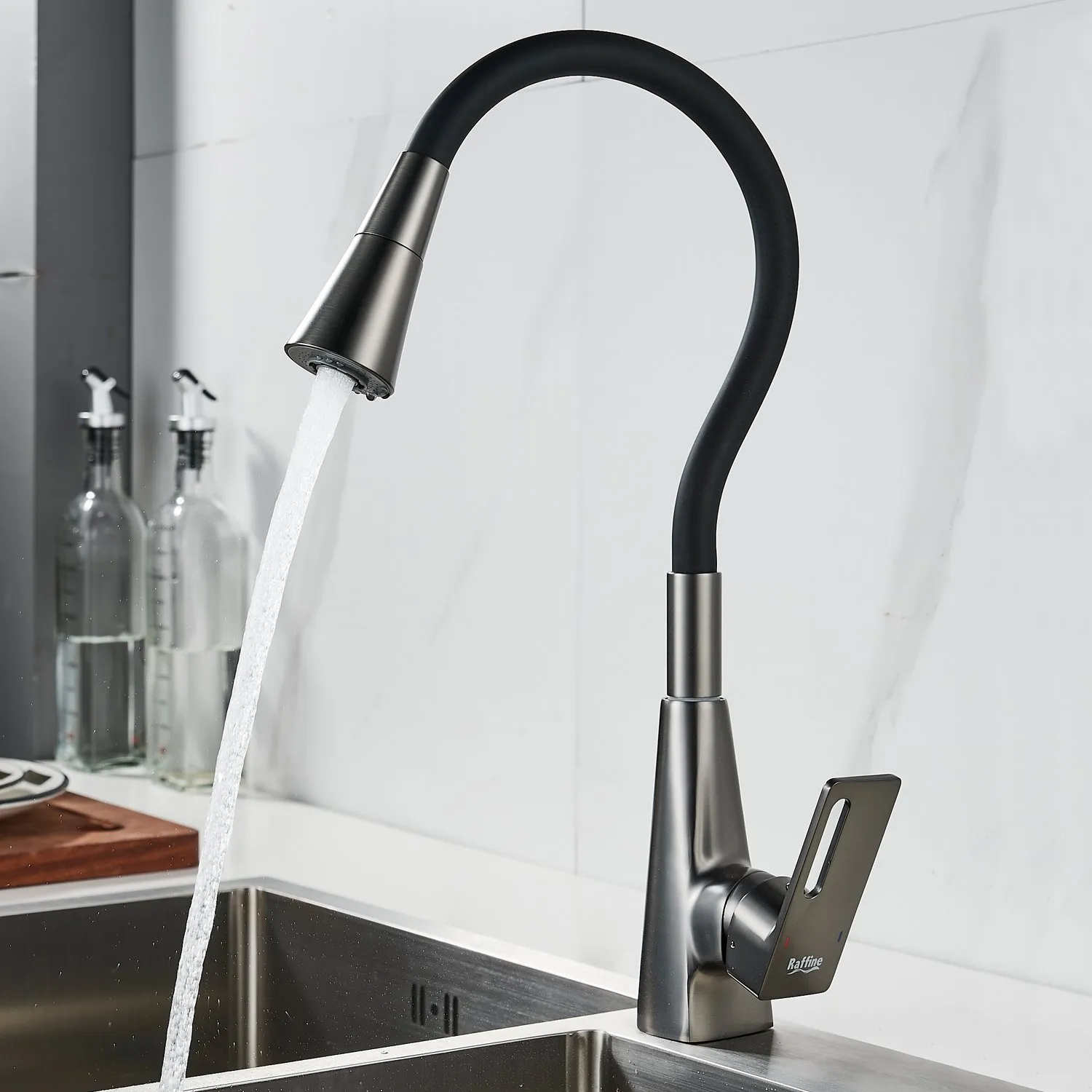 Смеситель для кухни с гибким изливом Raffine F313T-3, оружейная сталь