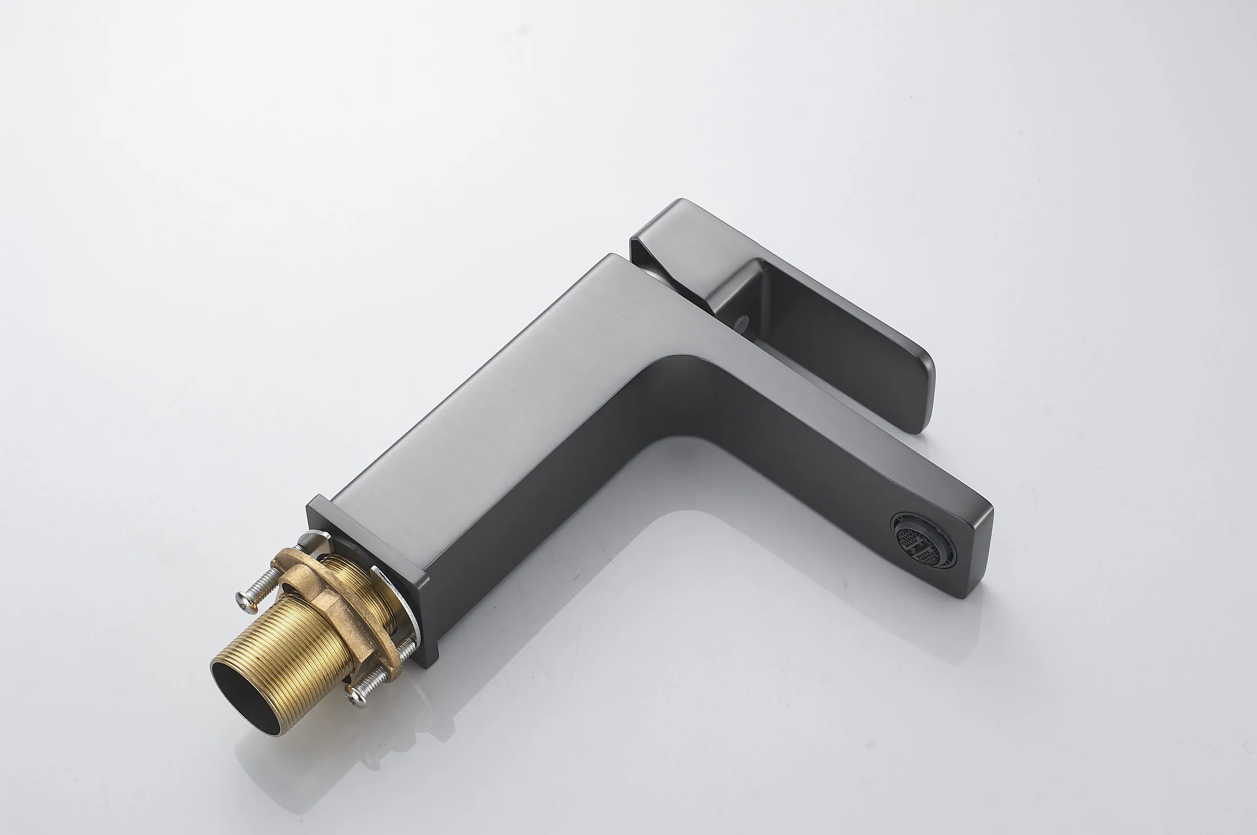 Смеситель для раковины Shevanik S9701T, оружейная сталь