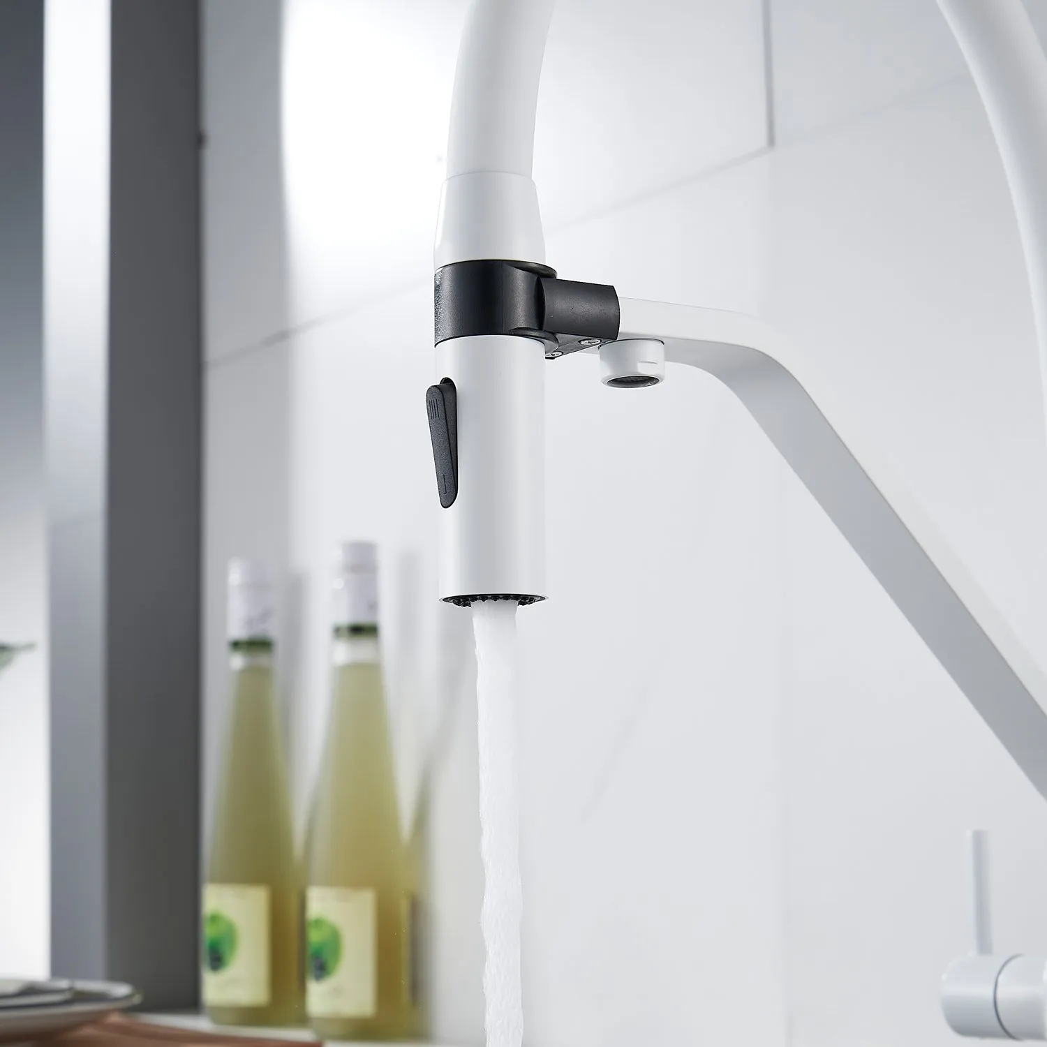 Смеситель для кухни с гибким изливом и подключением фильтра Shevanik S278C, белый