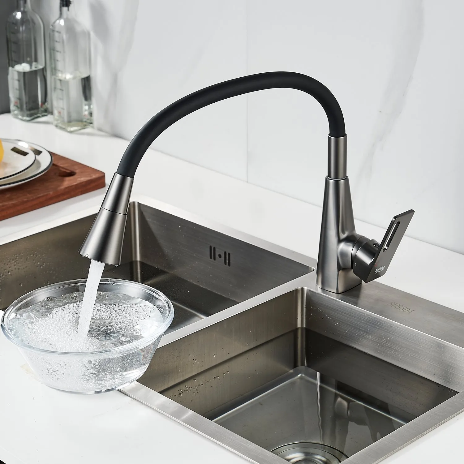 Смеситель для кухни с гибким изливом Raffine F313T-3, оружейная сталь