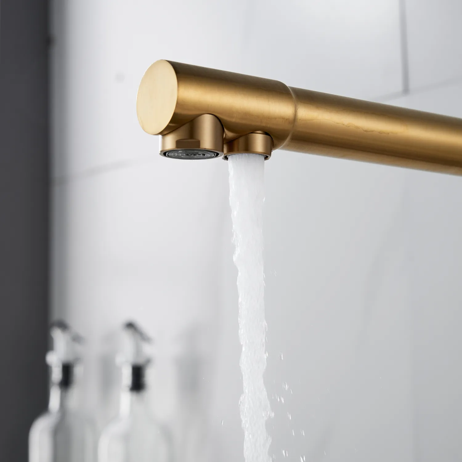 Смеситель для кухни с подключением фильтра Shevanik S248G, золотой сатин