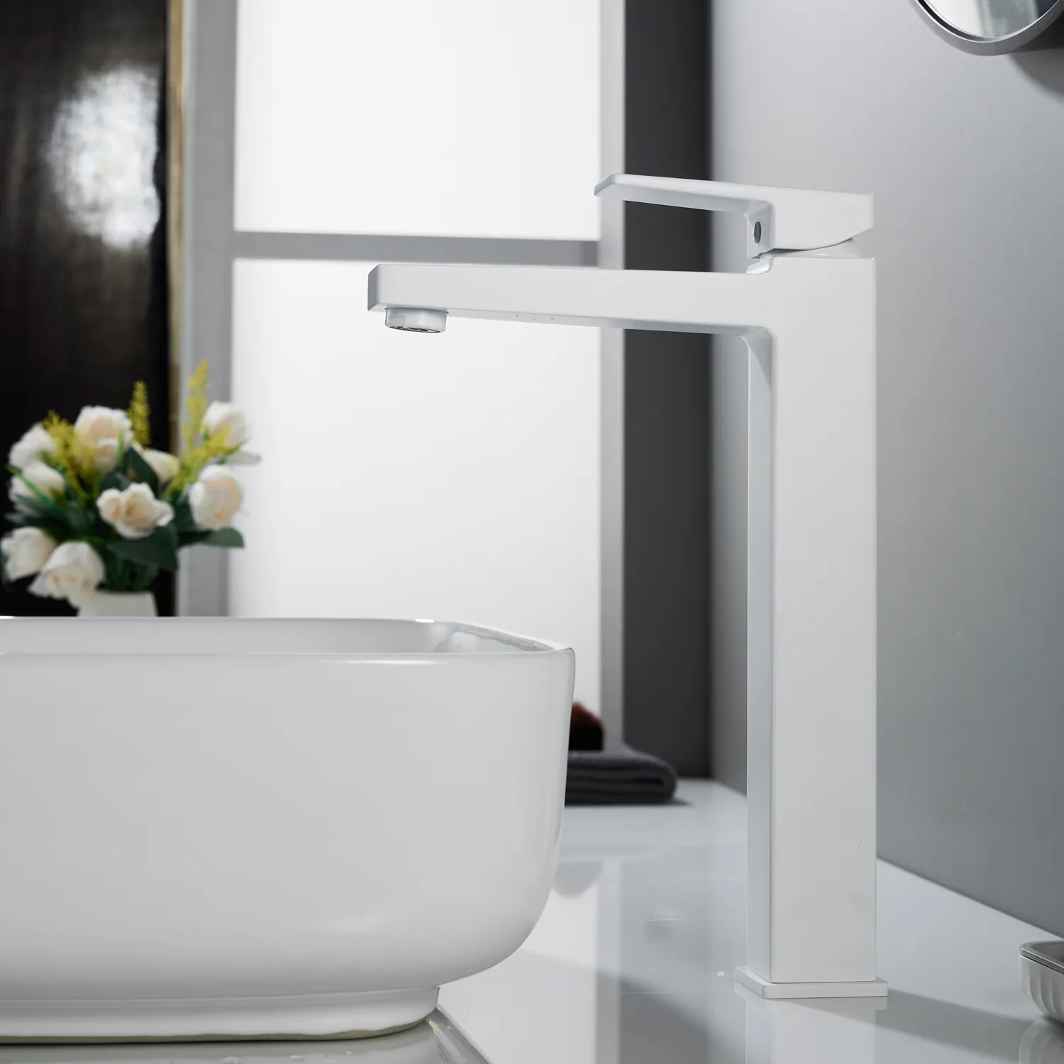 Смеситель для раковины высокий Rose R2811C, белый