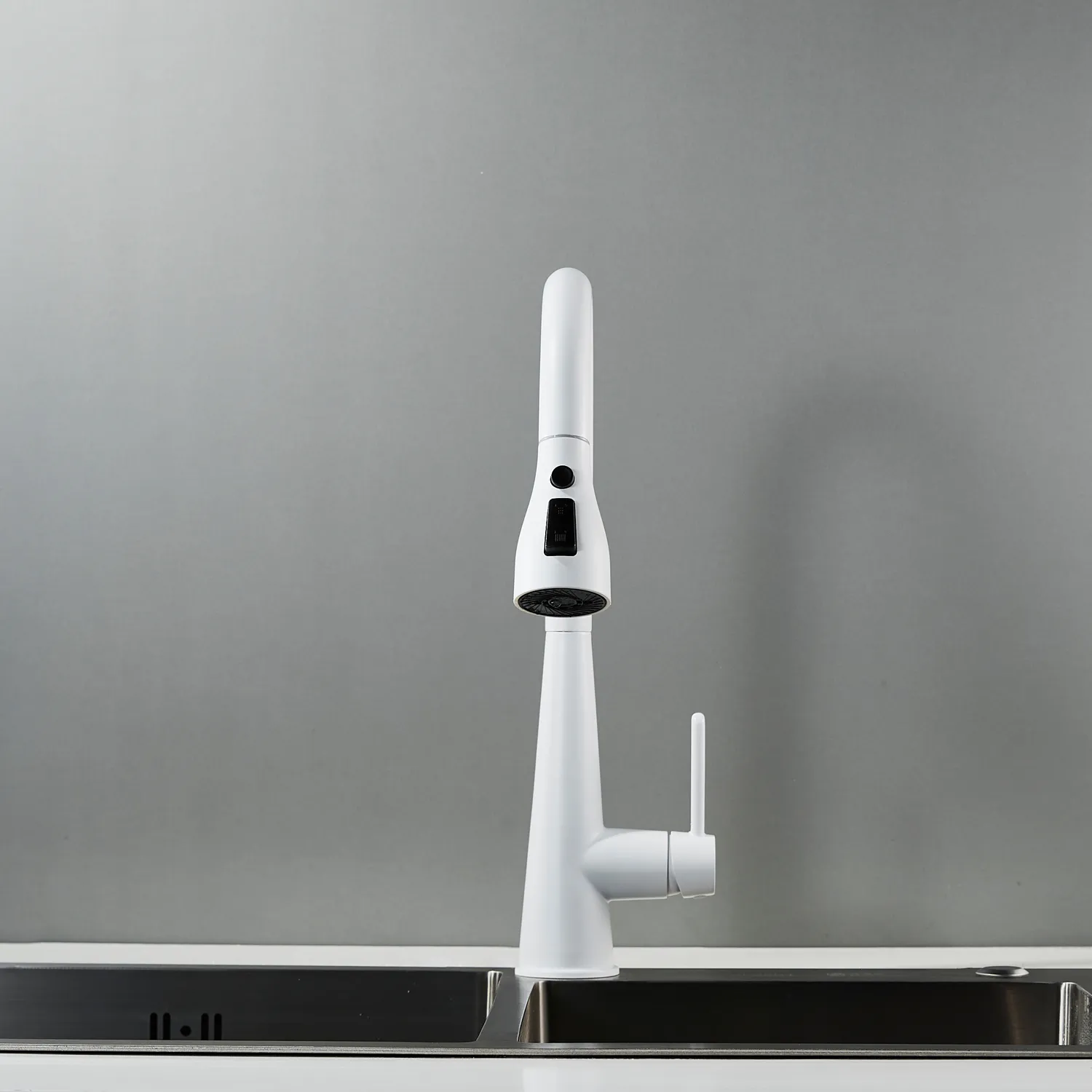 Смеситель для кухни с выдвижным изливом Shevanik S363C, белый