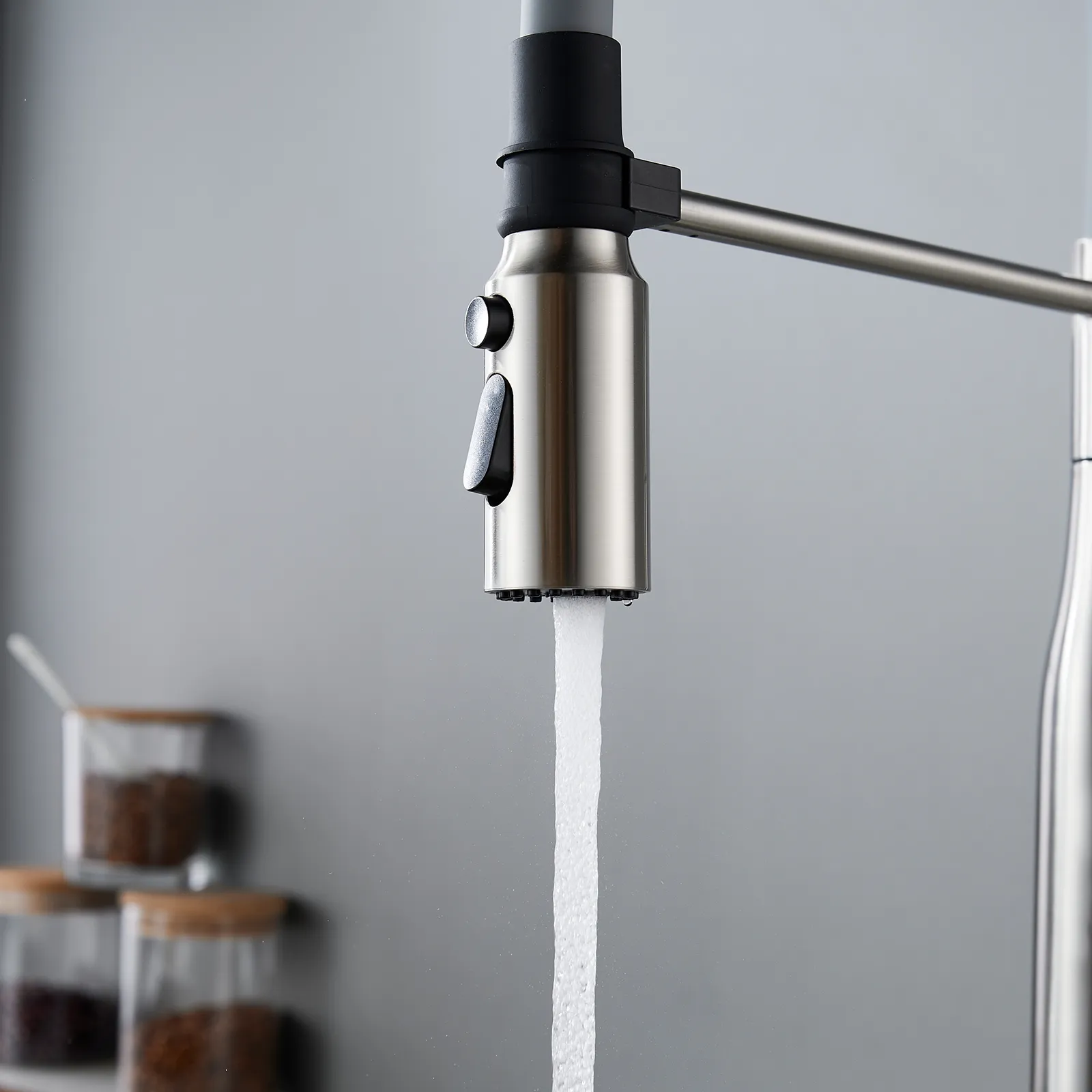 Смеситель для кухни с гибким изливом и режимом "душ" Shevanik S123L-9, сатин