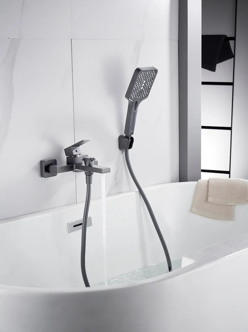 Смеситель для ванны Knotlor KN-22/GM, вороненая сталь